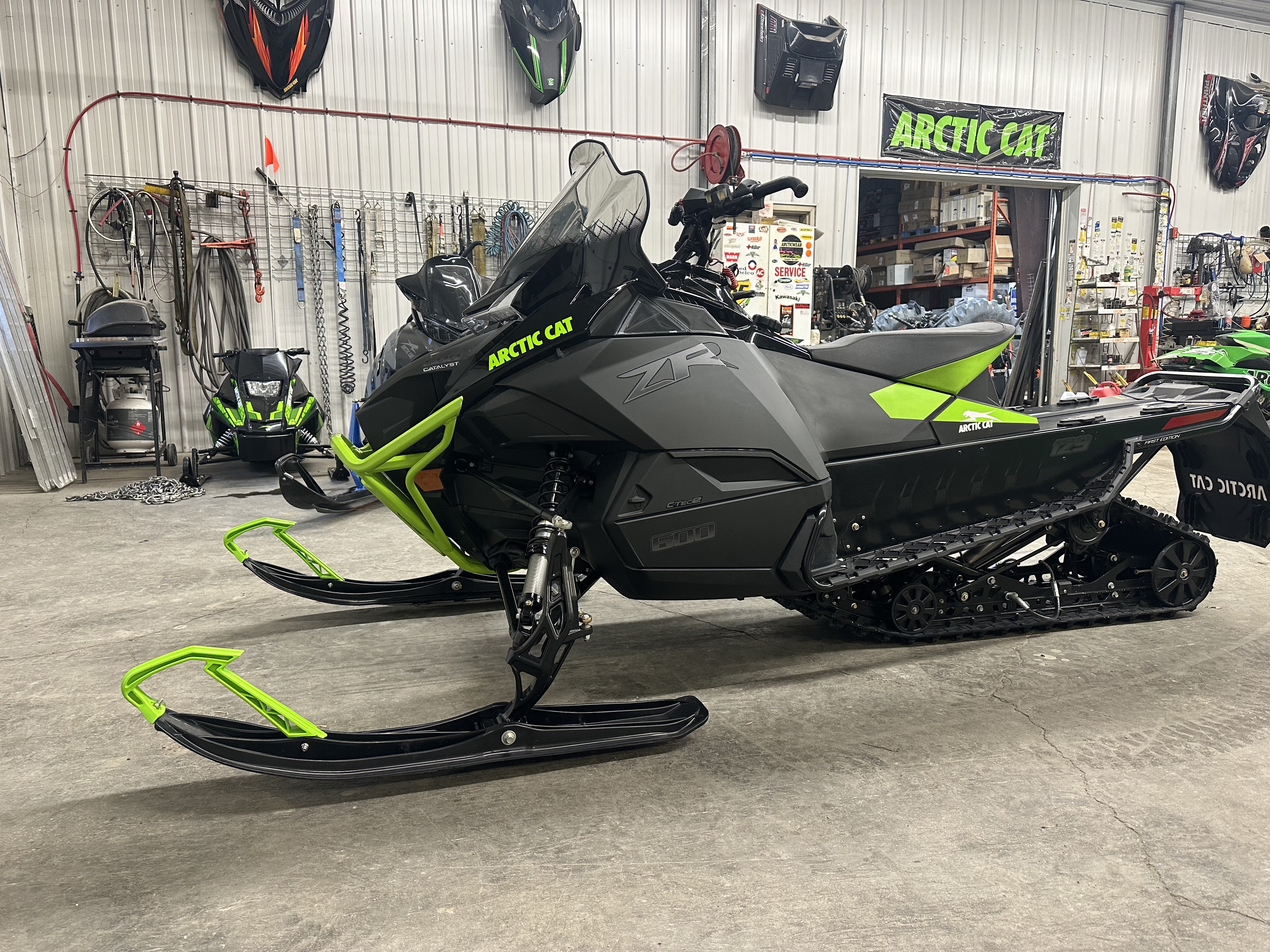 2024 Arctic Cat ZR 600 129/1.25 PBE Black - Photo 2