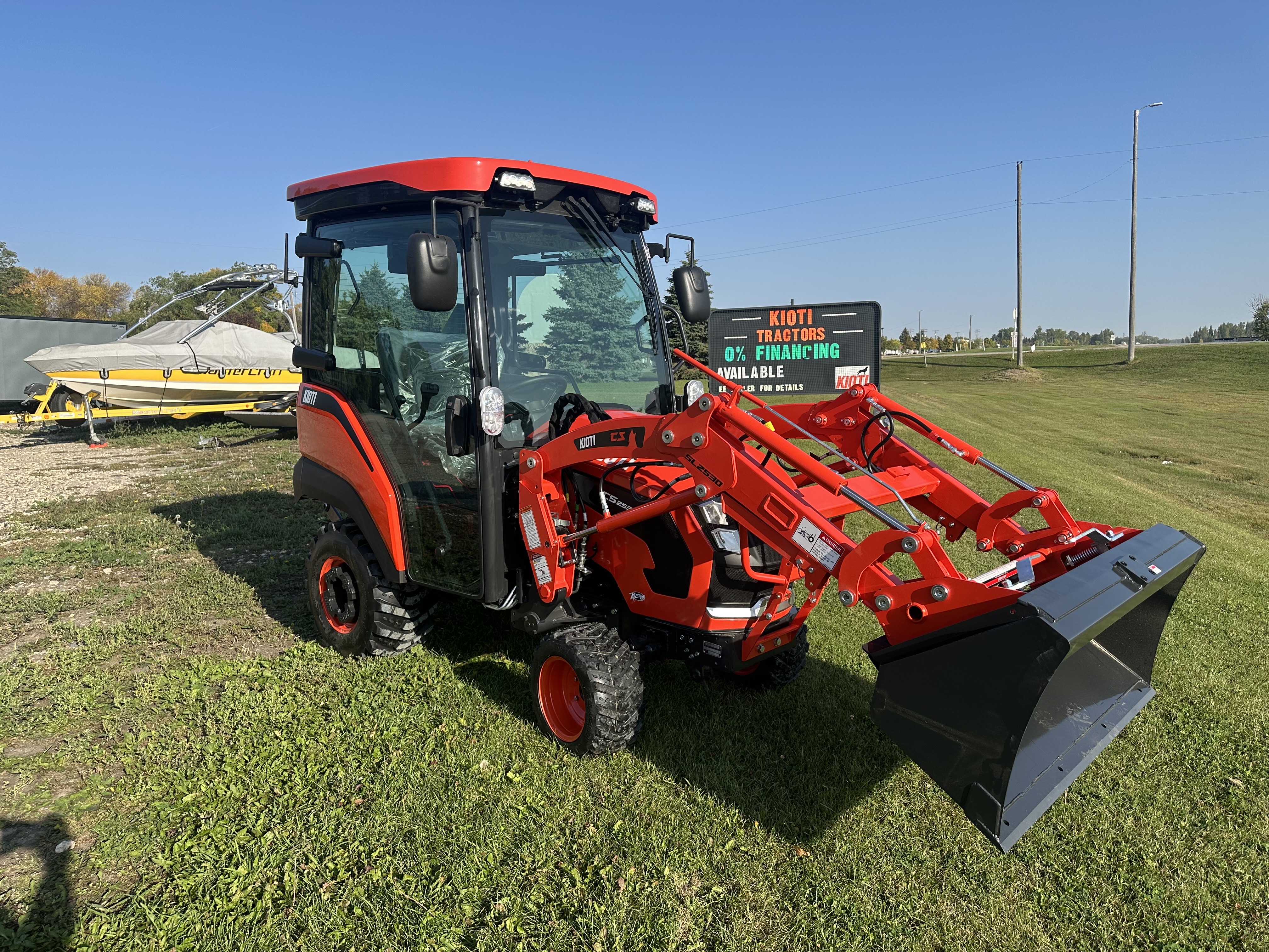 2025 KIOTI CS Series 2530 Cab - Photo 3