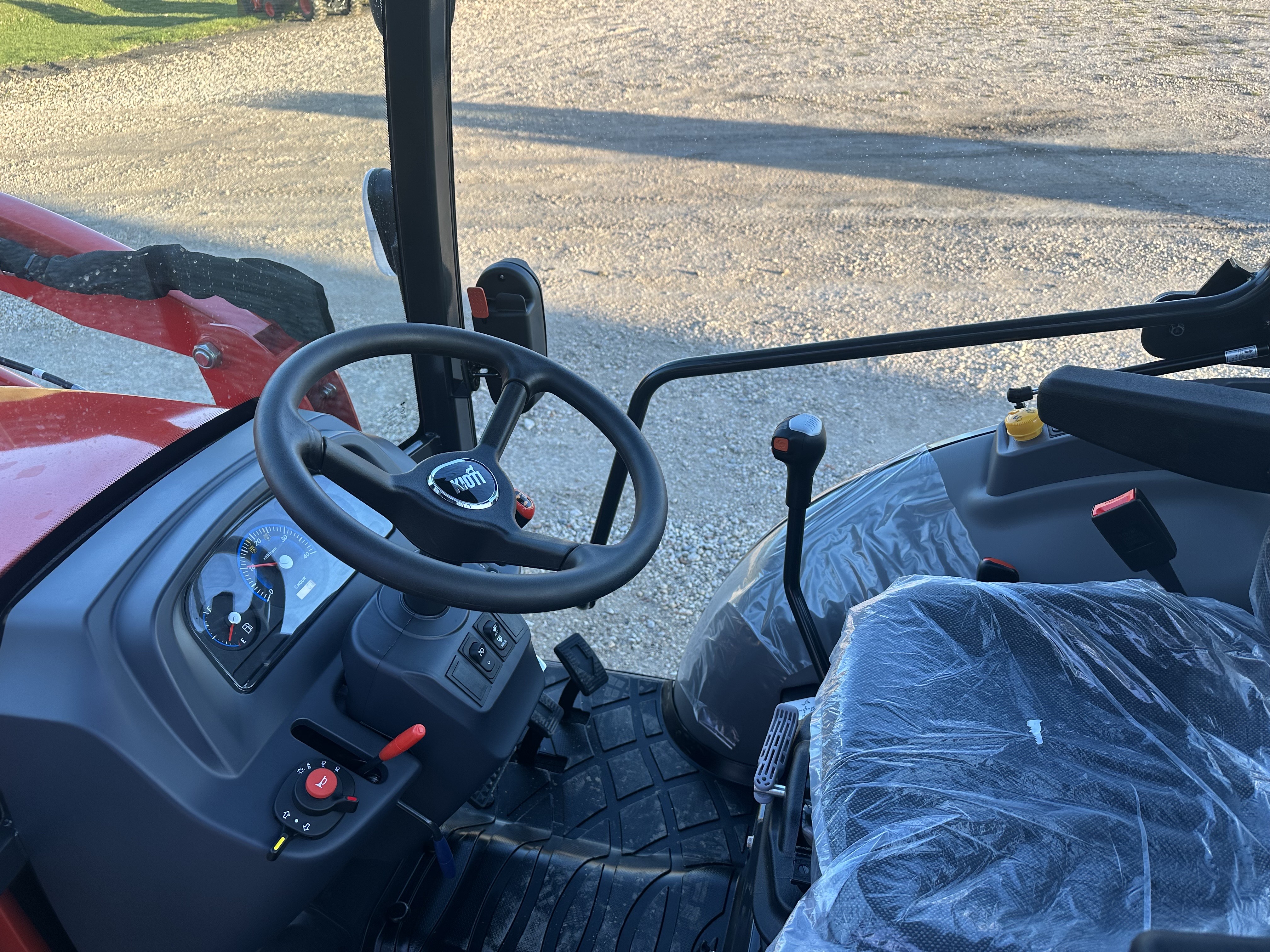2025 KIOTI CK 20SE Series 4020SEH Cab - Photo 7