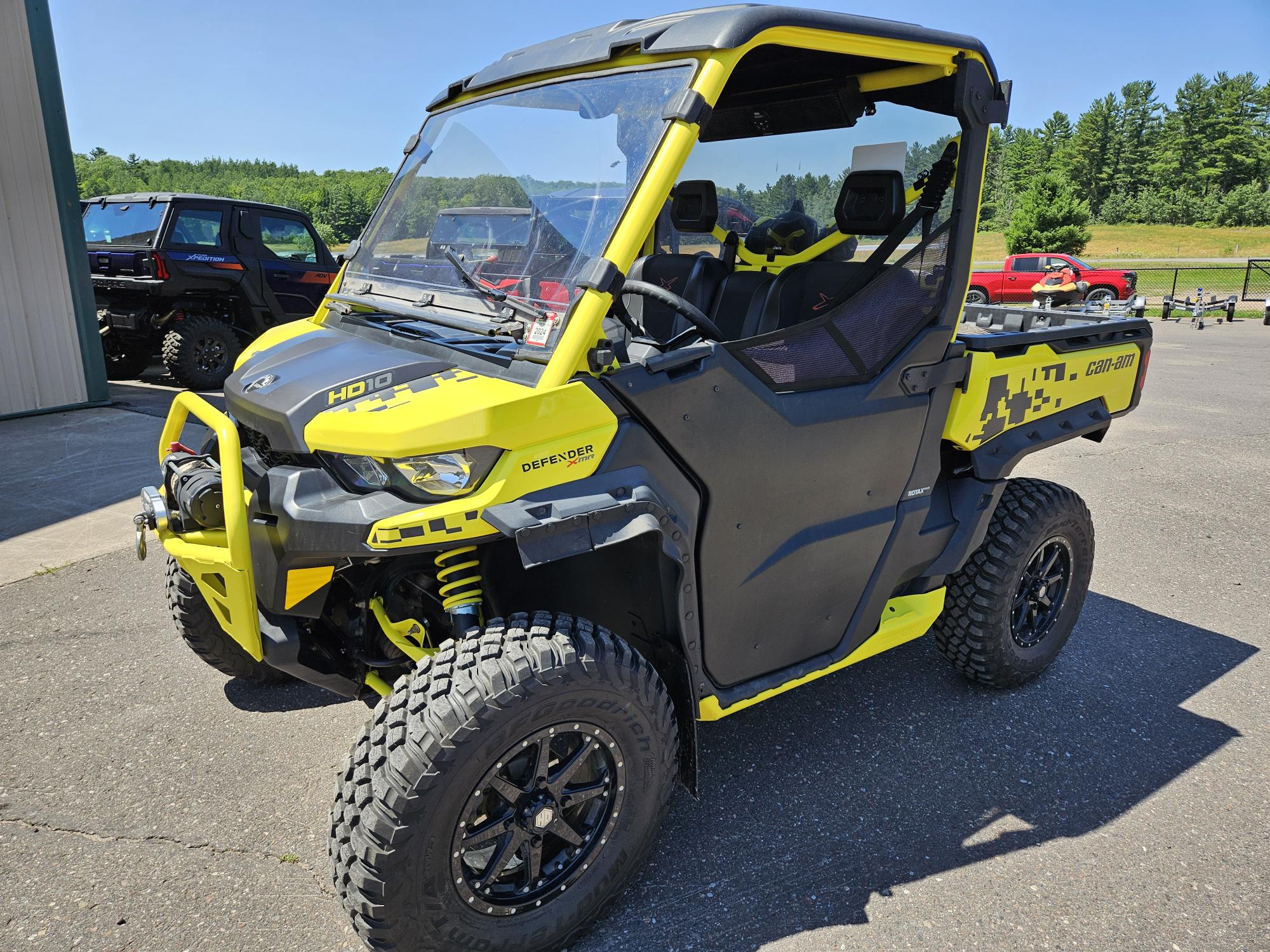 2019 Can-Am Defender X™ mr HD10