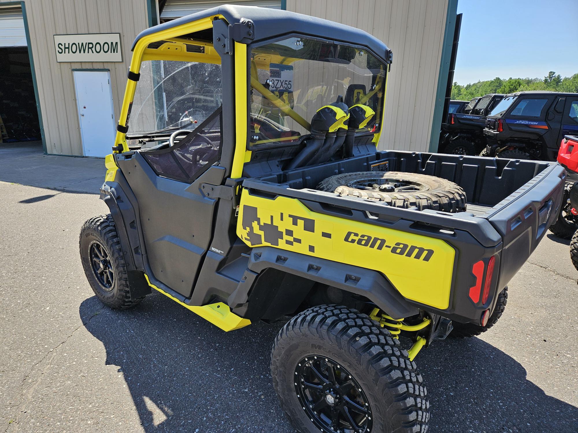 2019 Can-Am Defender X™ mr HD10 - Photo 2