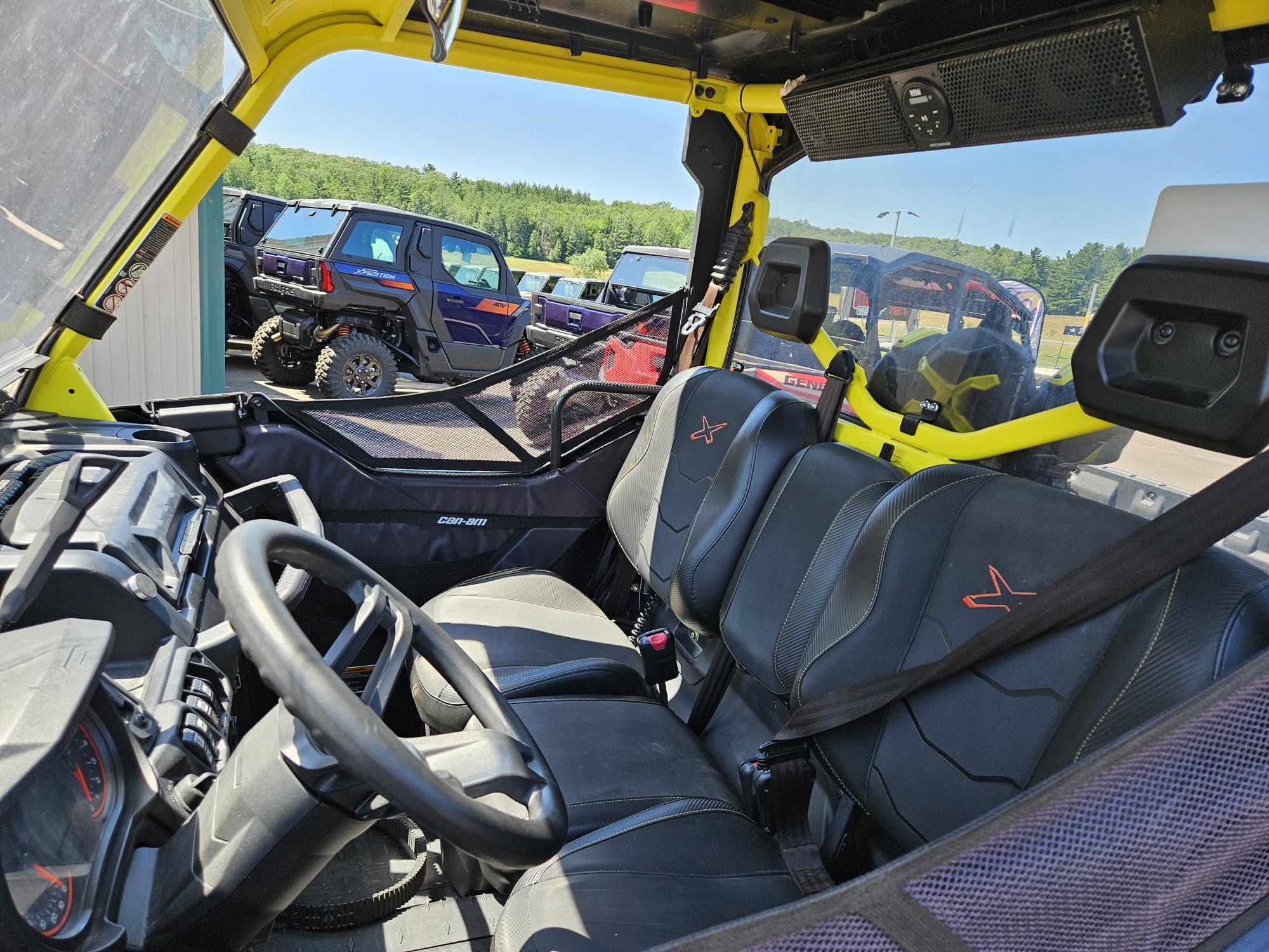 2019 Can-Am Defender X™ mr HD10 - Photo 4