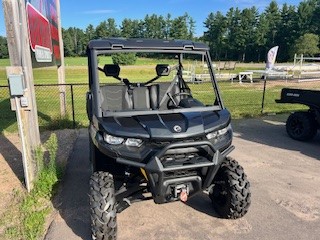 2025 Can-Am Defender DPS HD9 - Photo 2