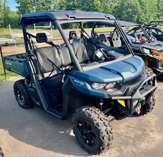 2025 Can-Am Defender XT HD7
