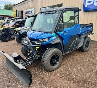 2023 Can-Am Defender Limited HD10