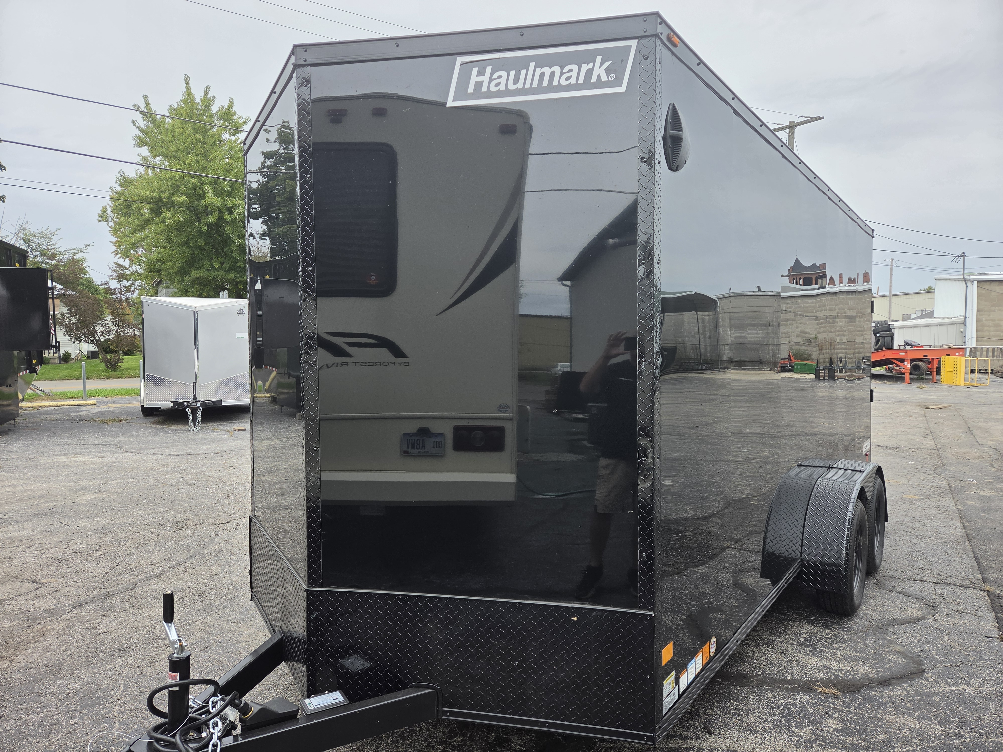 2027 Haulmark photo 3