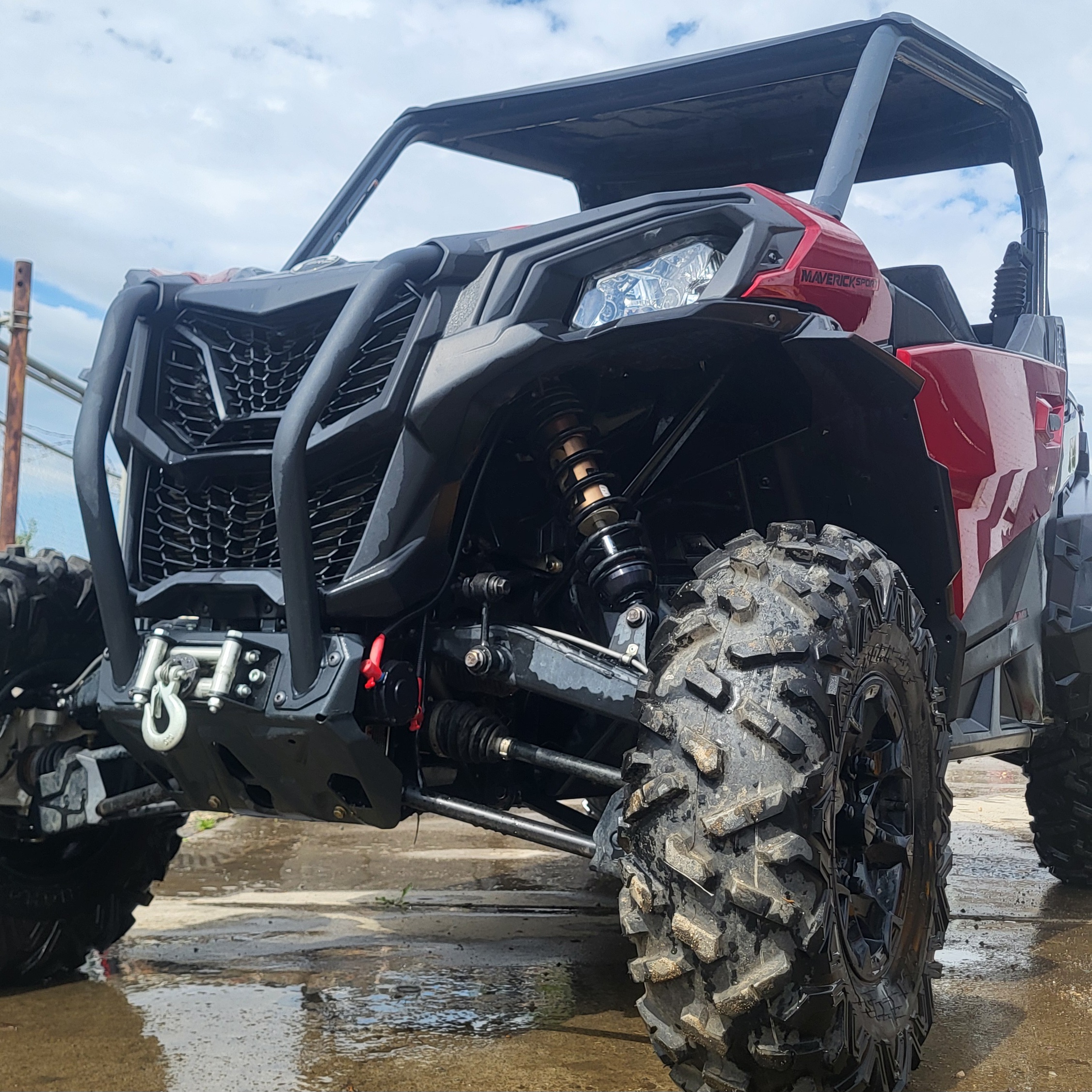 2024 Can-Am Maverick Sport DPS 1000R Red - Photo 2