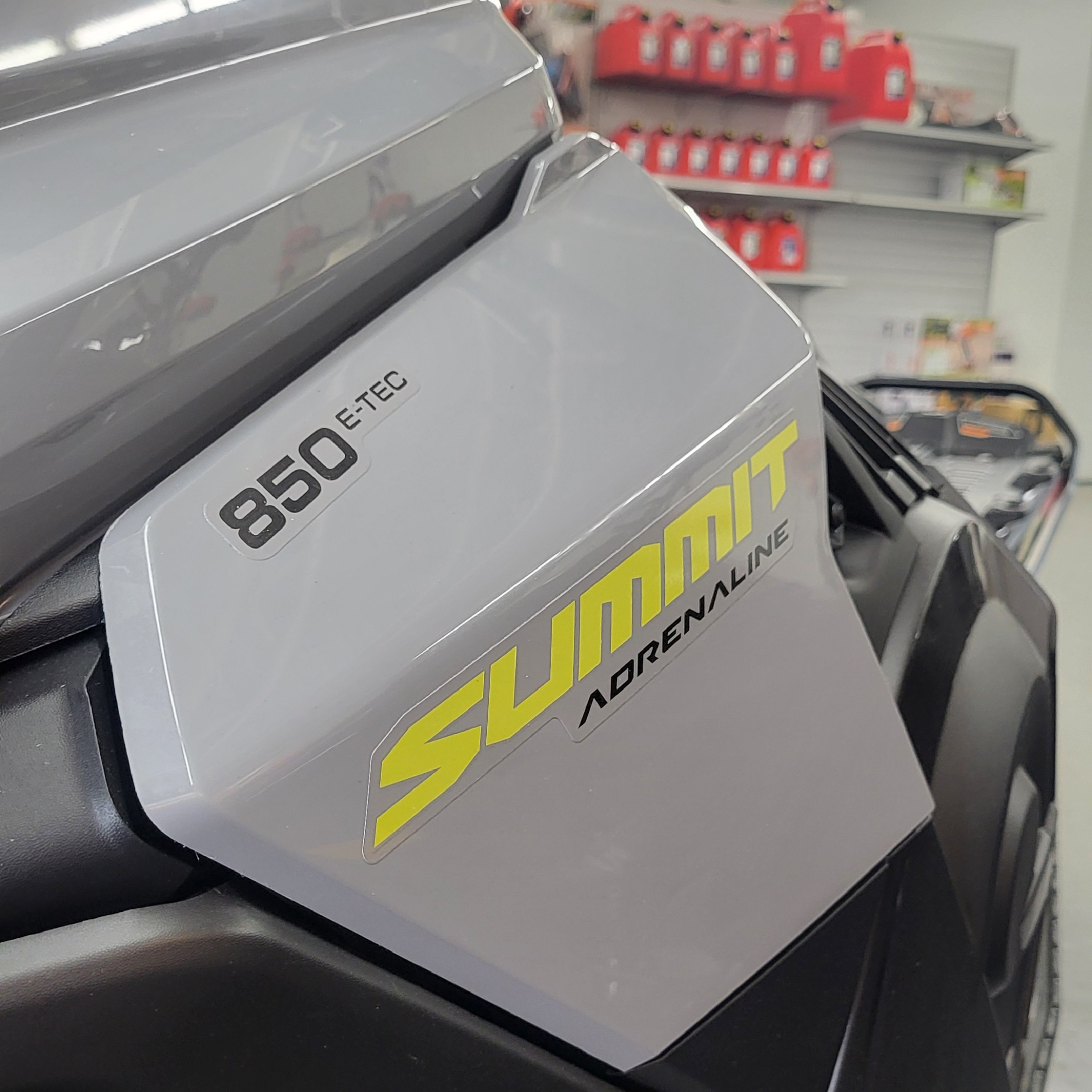 2026 Ski-Doo Summit Adrenaline 850 E-TEC® 165 - Photo 4