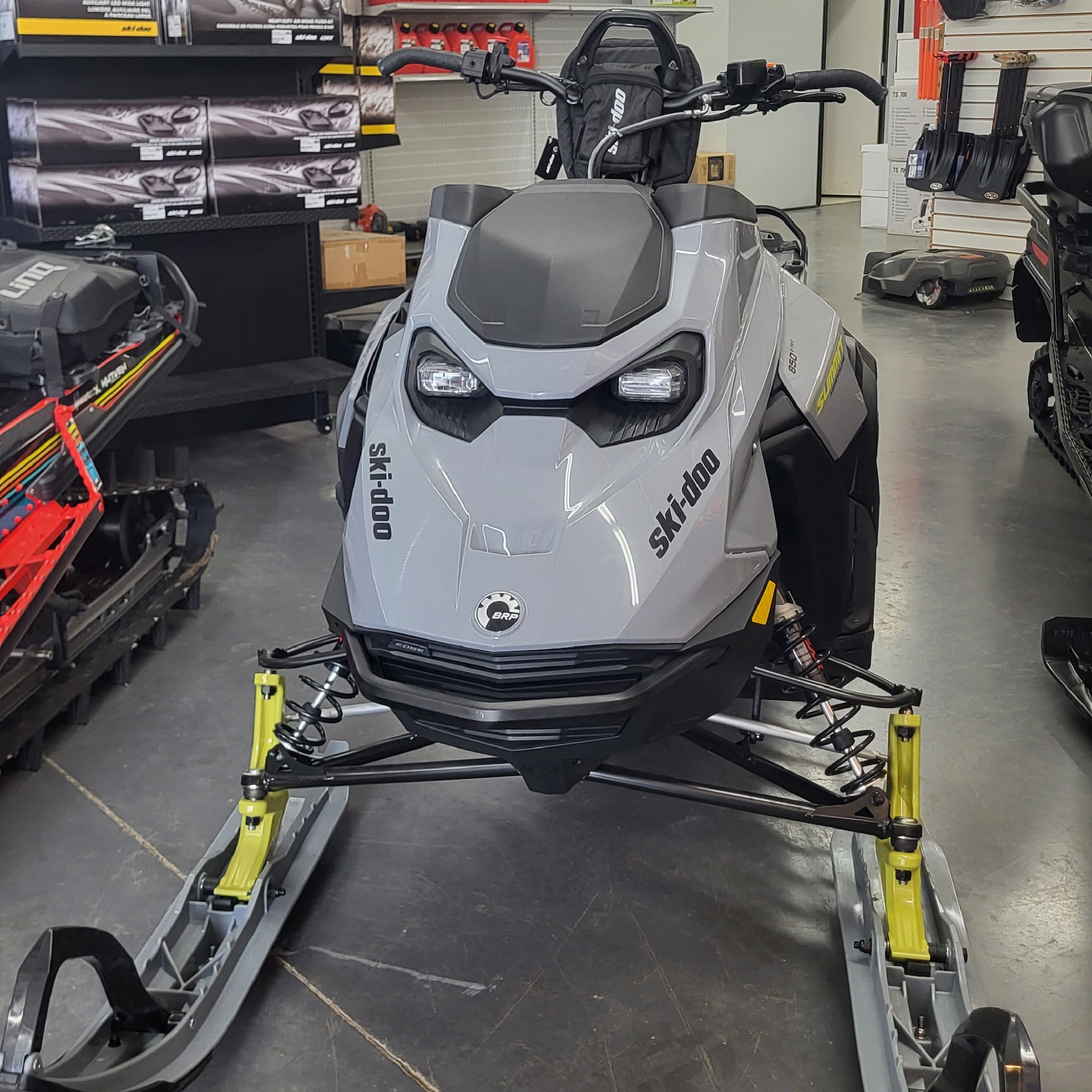 2026 Ski-Doo Summit Adrenaline 850 E-TEC® 165
