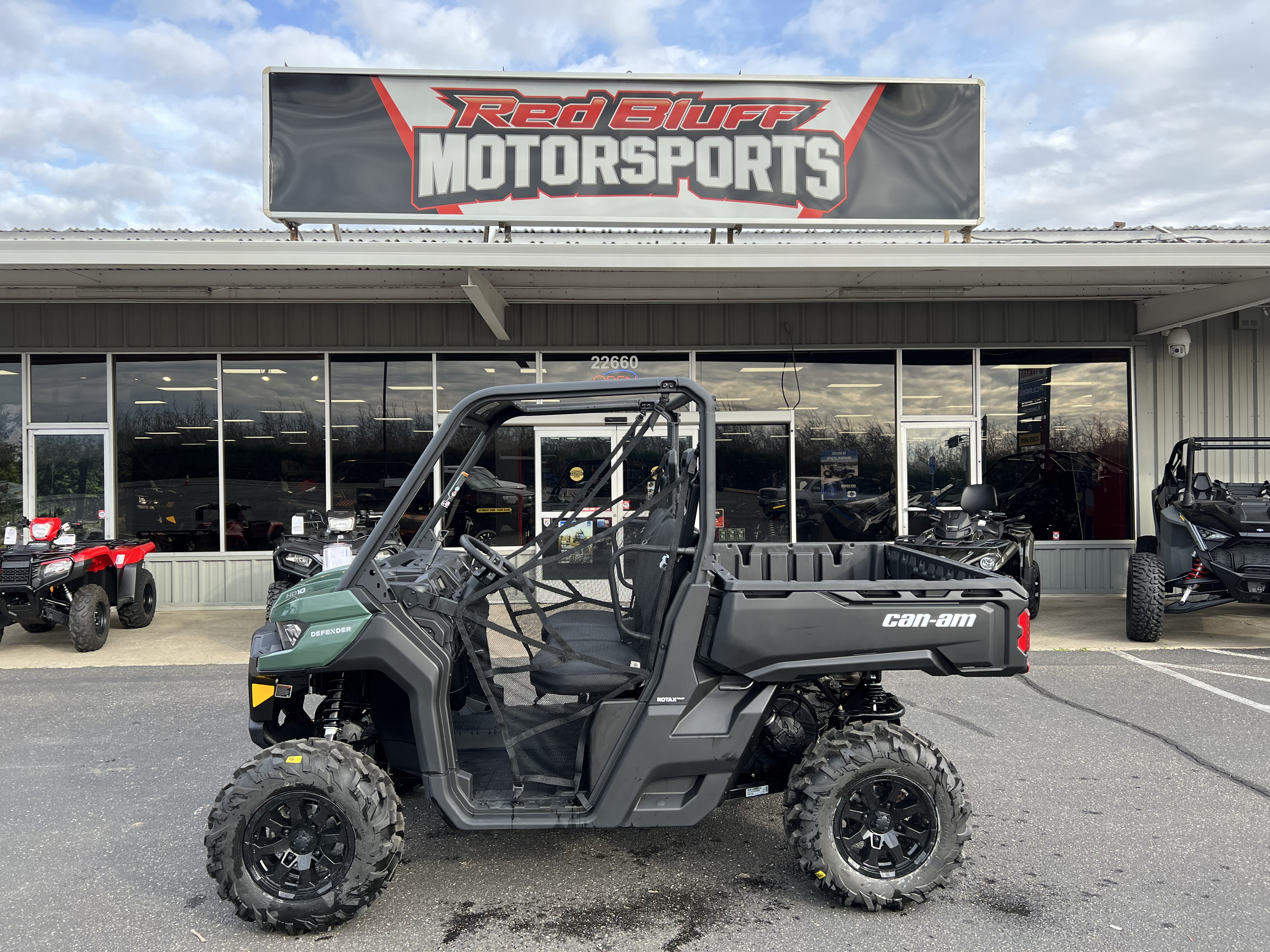 Can-Am Defender DPS HD10 Image
