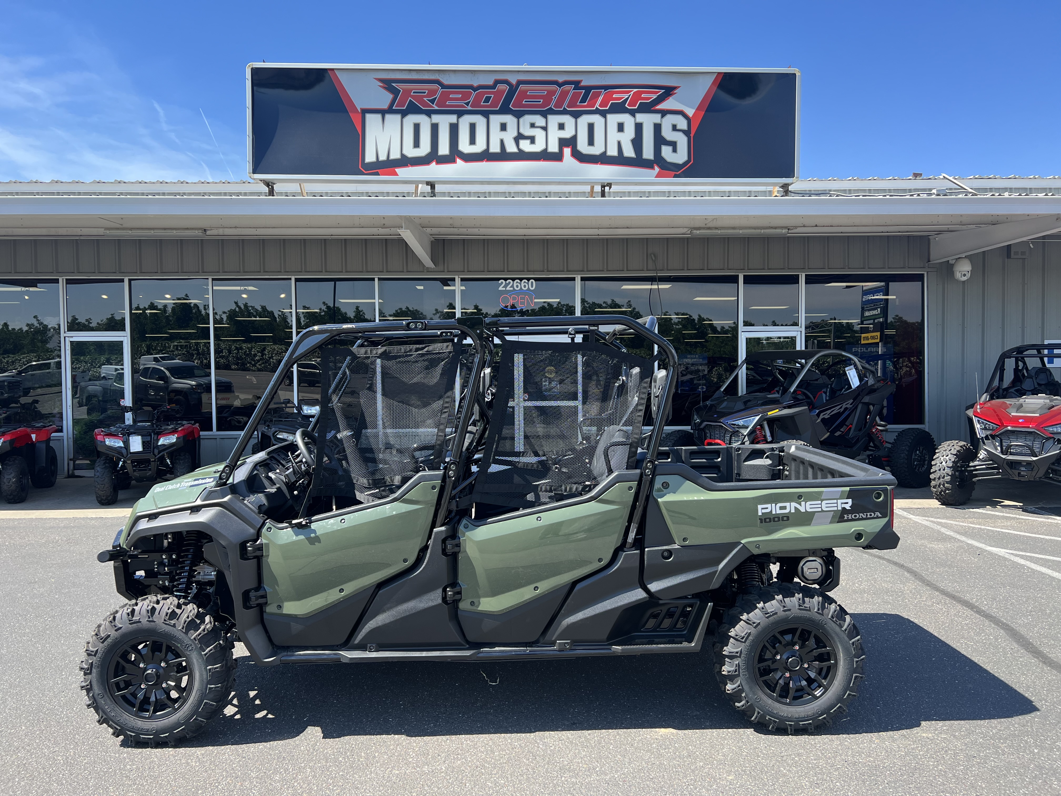 Honda Pioneer 1000-6 Deluxe Crew Image