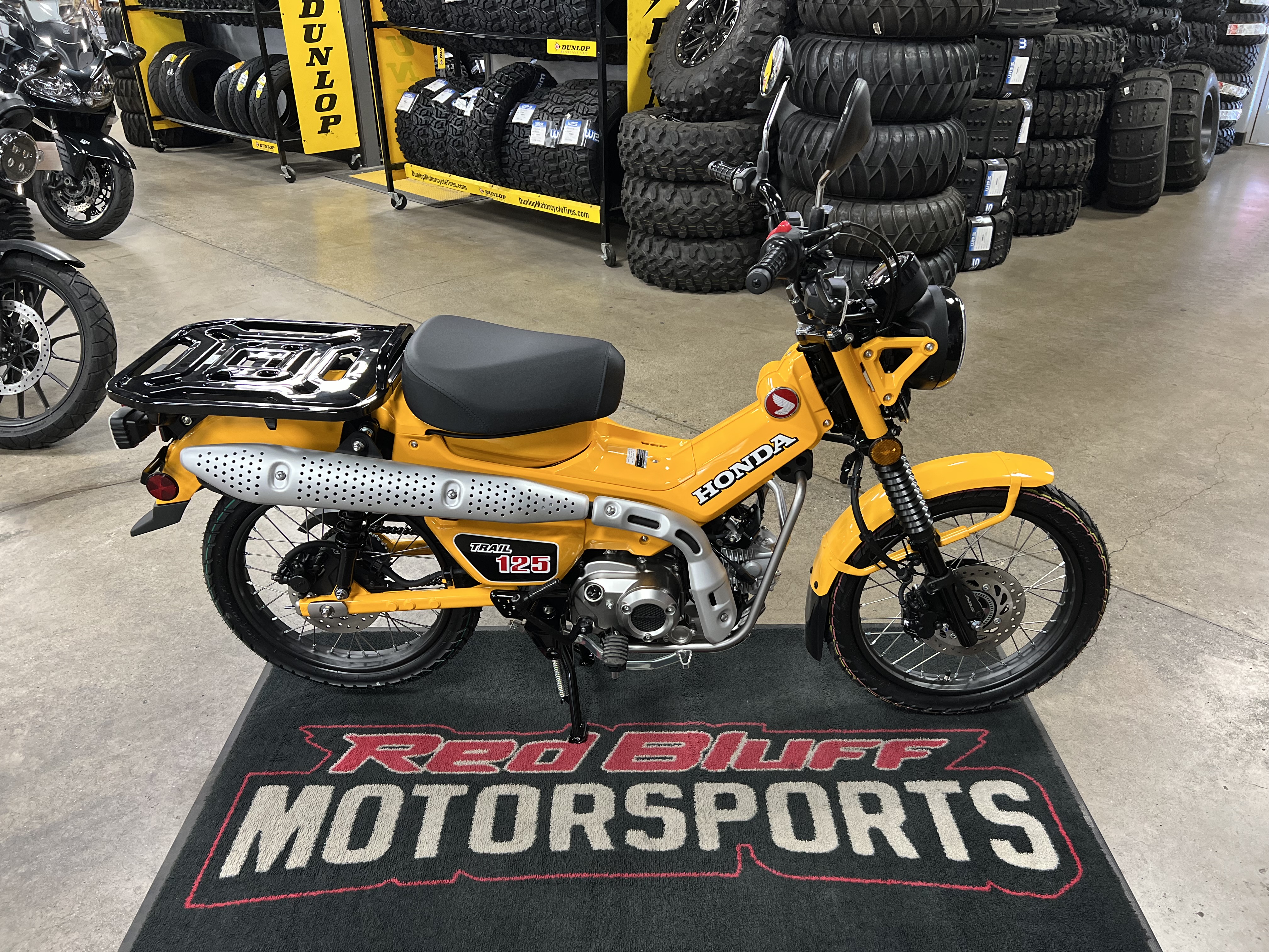 Honda Trail 125 Image