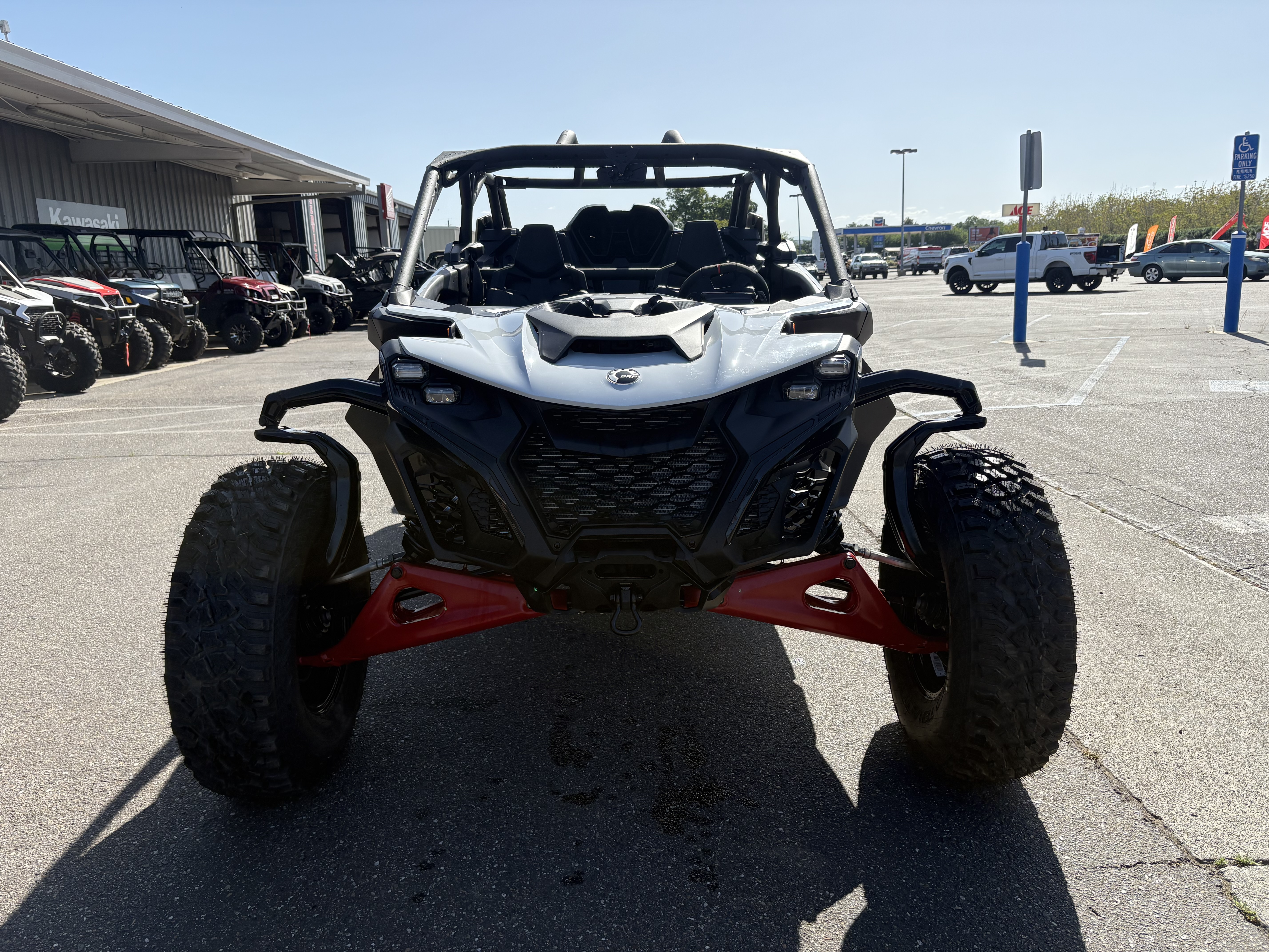 2025 Can-Am Maverick R Max - Photo 2