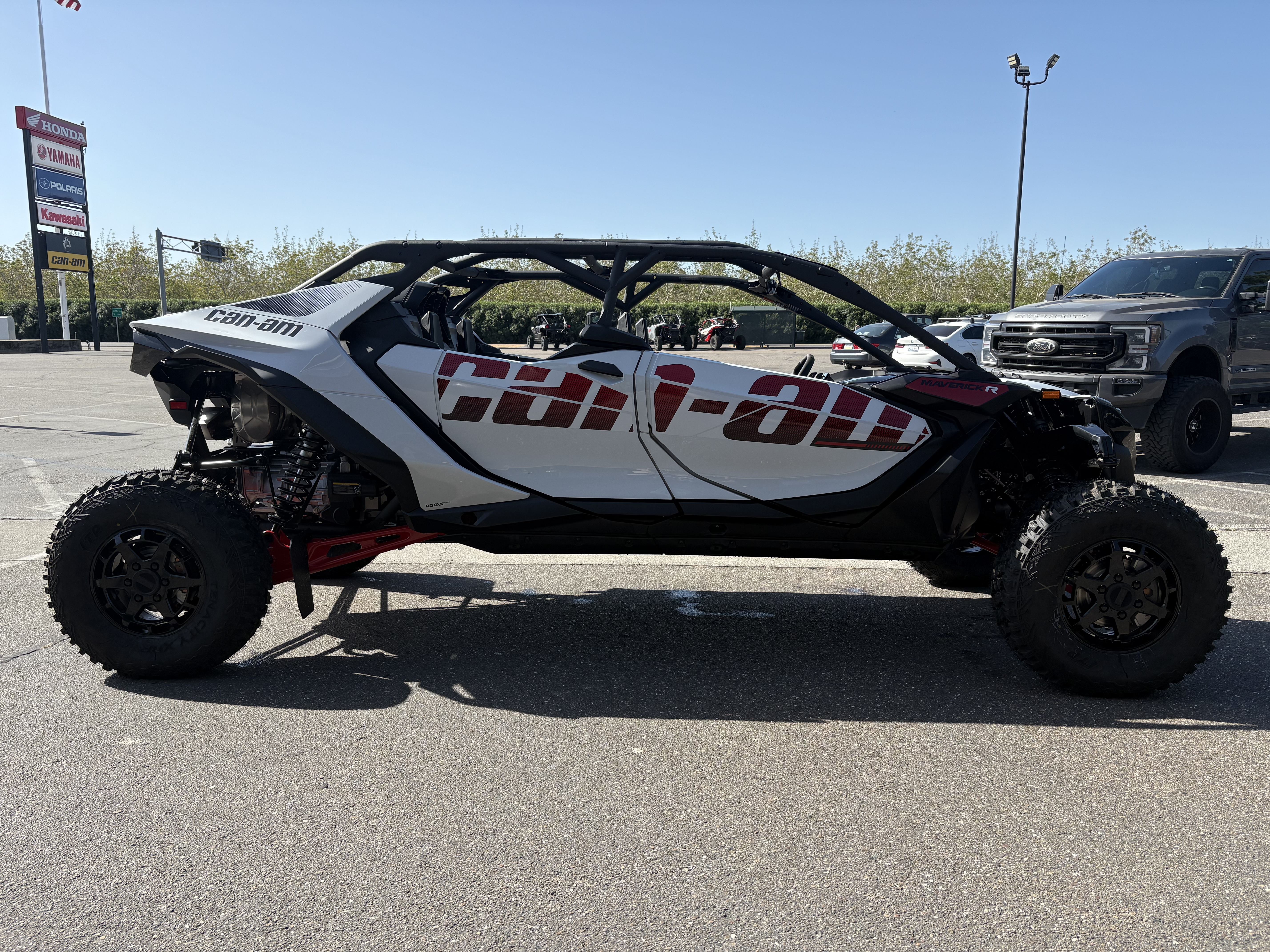 2025 Can-Am Maverick R Max - Photo 3