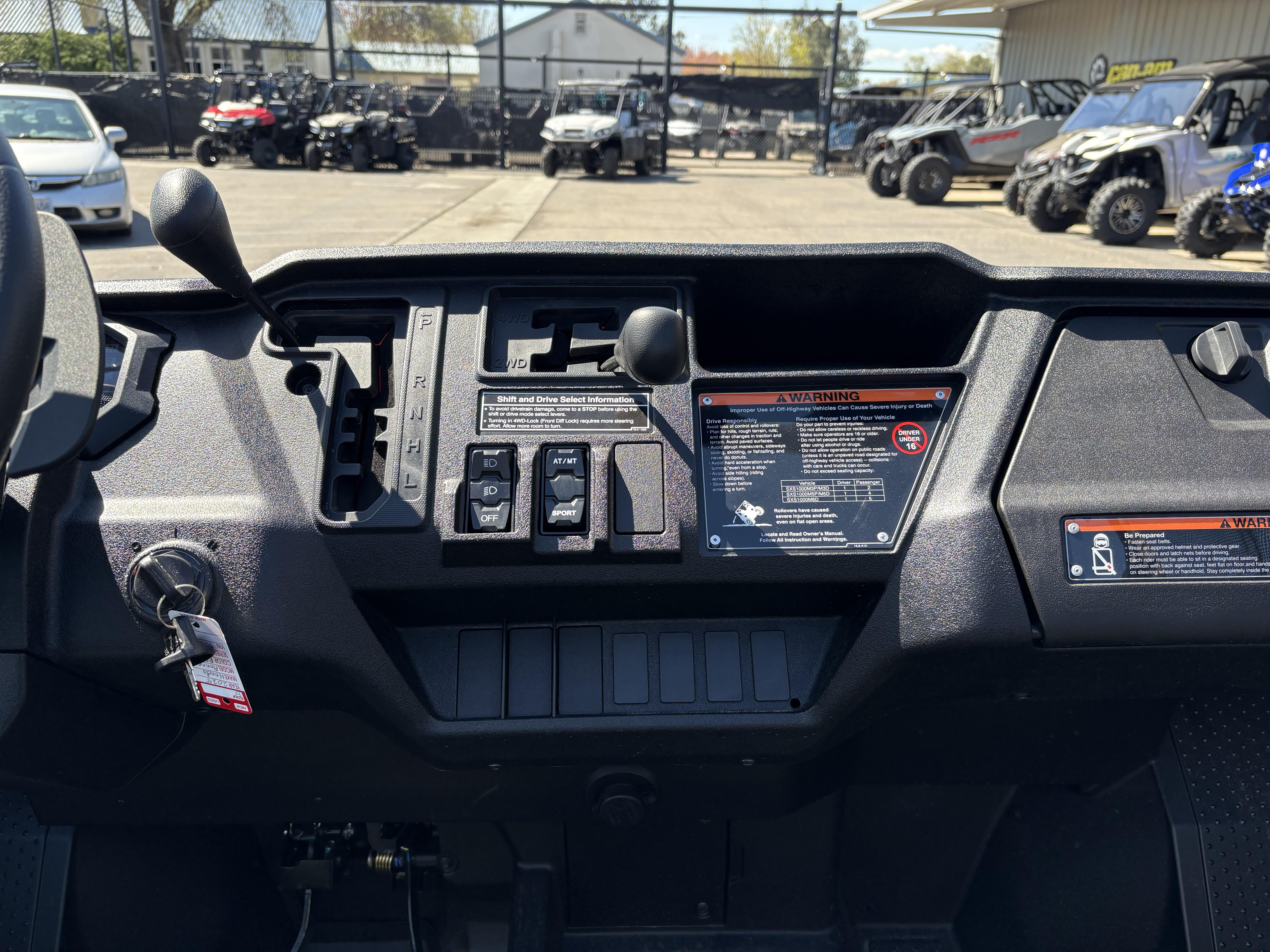 2025 Honda Pioneer 1000 - Photo 8