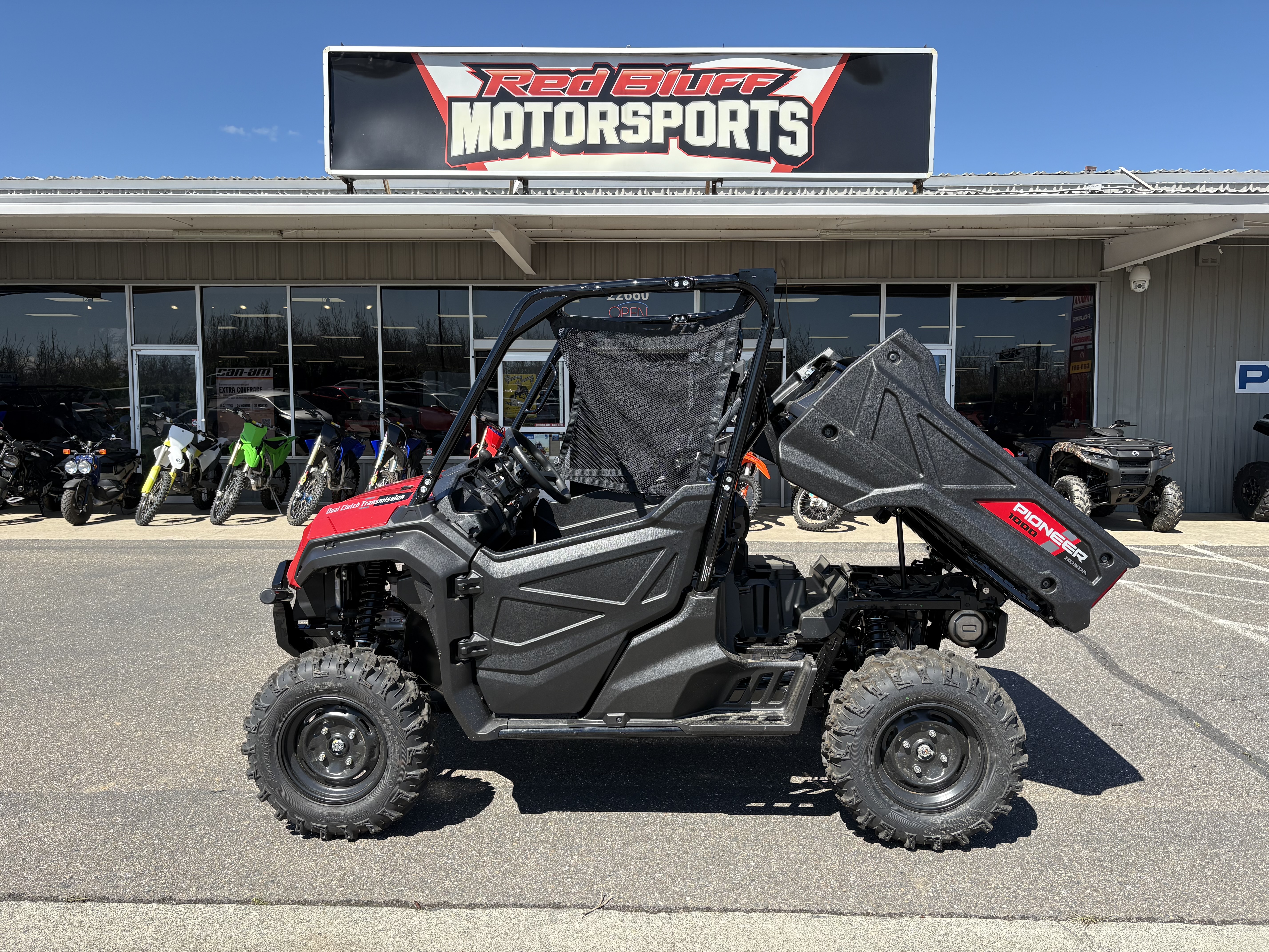2025 Honda Pioneer 1000 - Photo 5