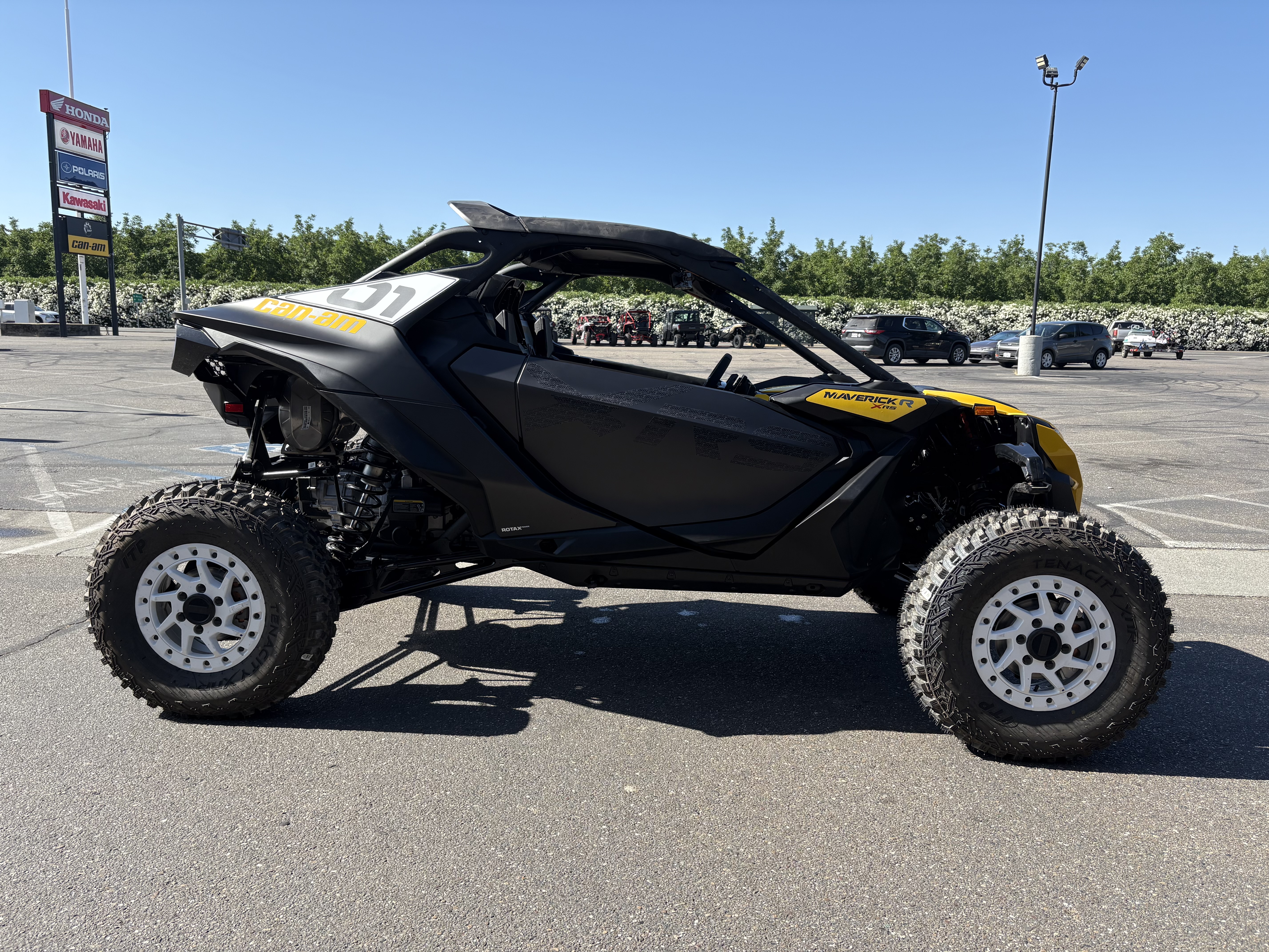 2025 Can-Am Maverick R X RS With Smart Shox - Photo 3