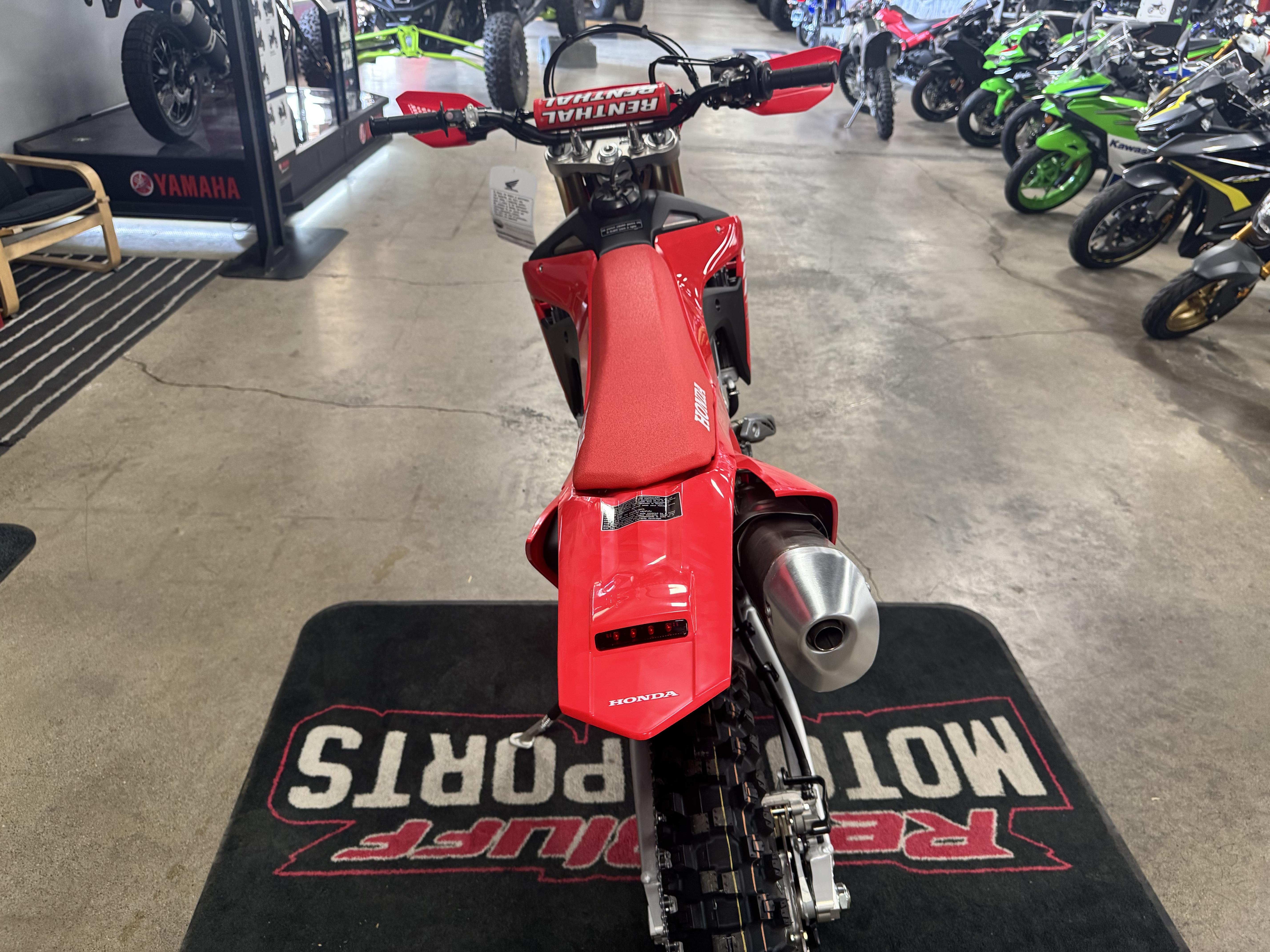2025 Honda CRF 450X - Photo 4