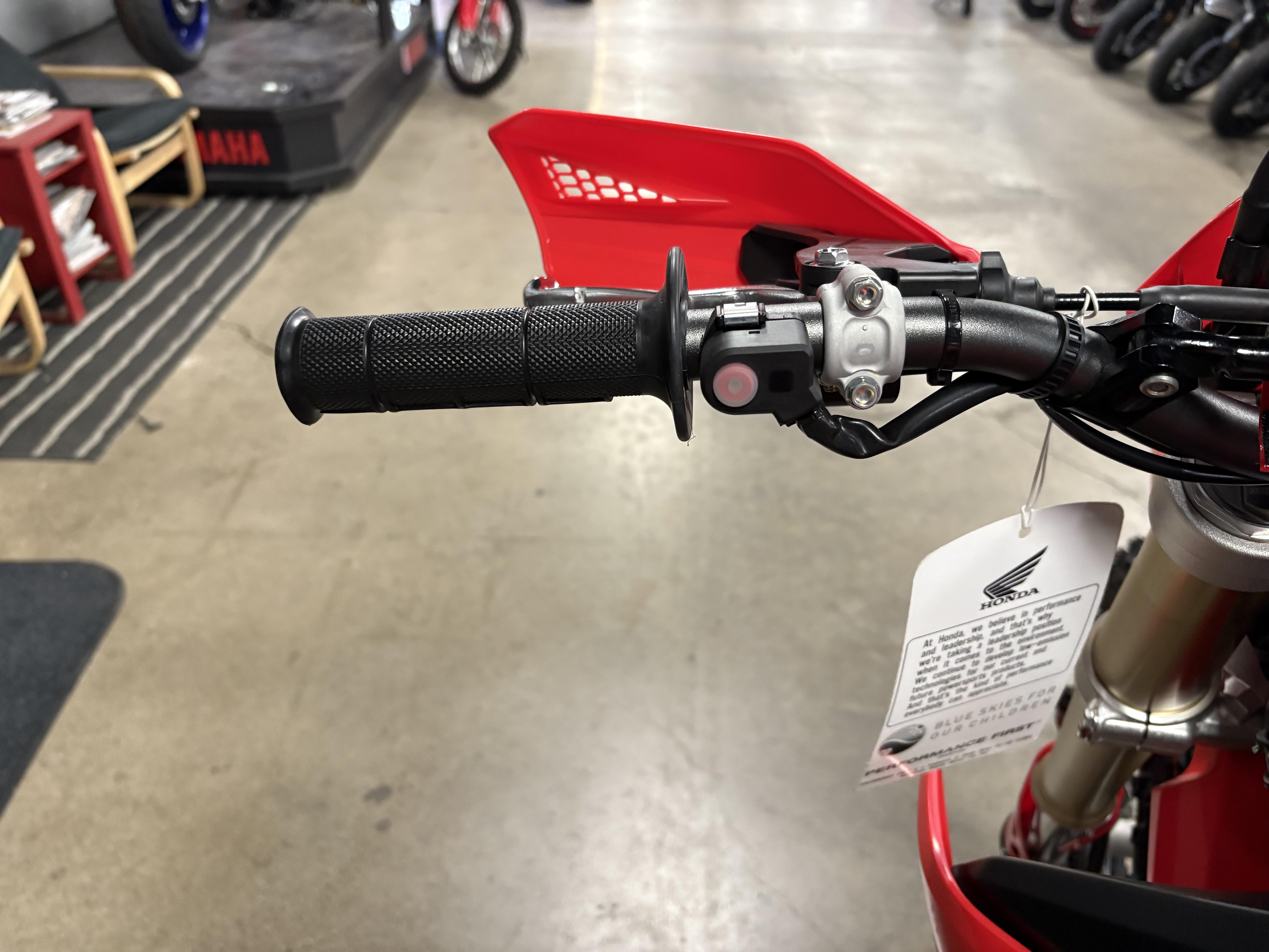 2025 Honda CRF 450X - Photo 7