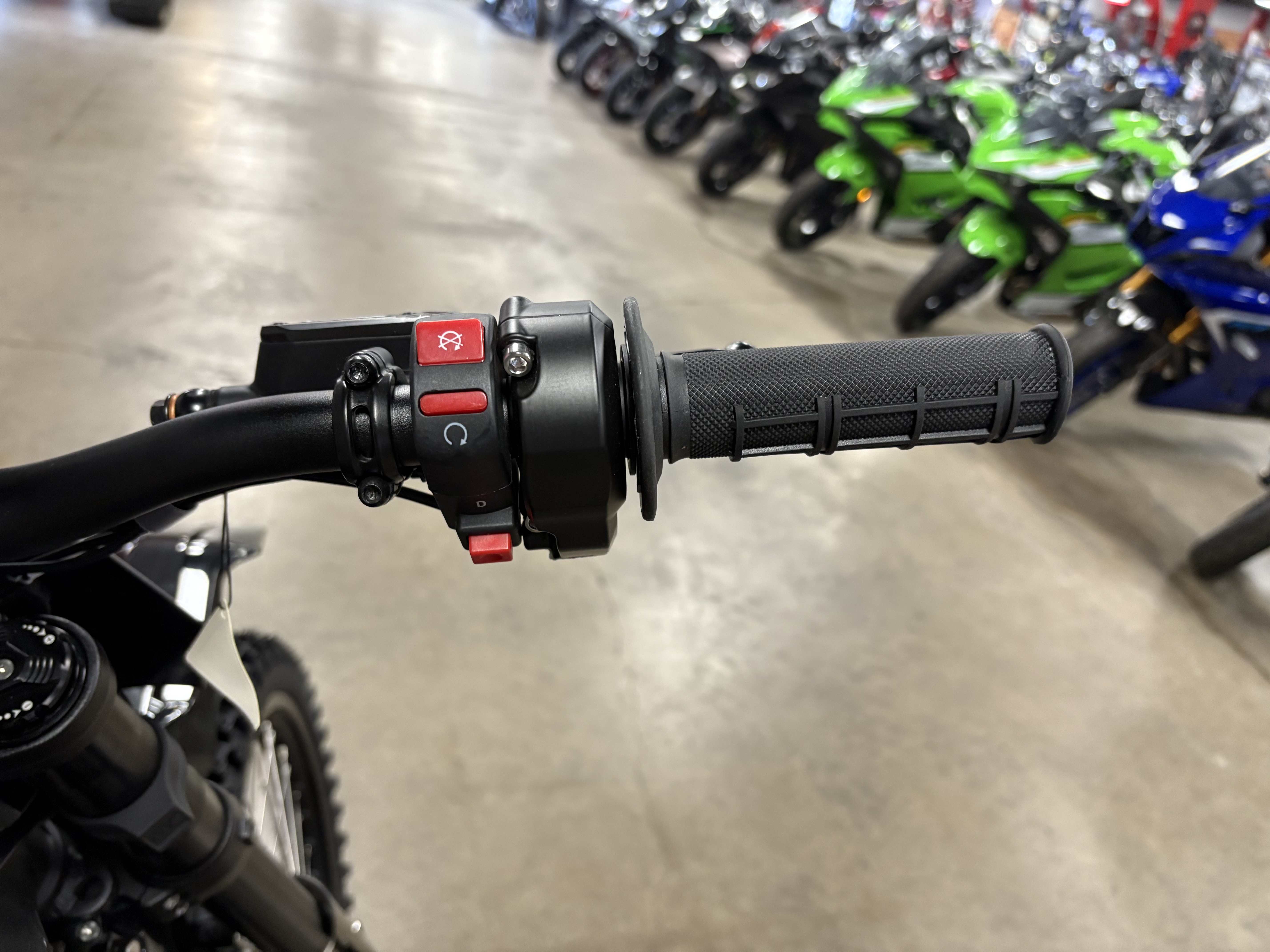 2025 Rawrr Inc. Mantis X Pro - Photo 7