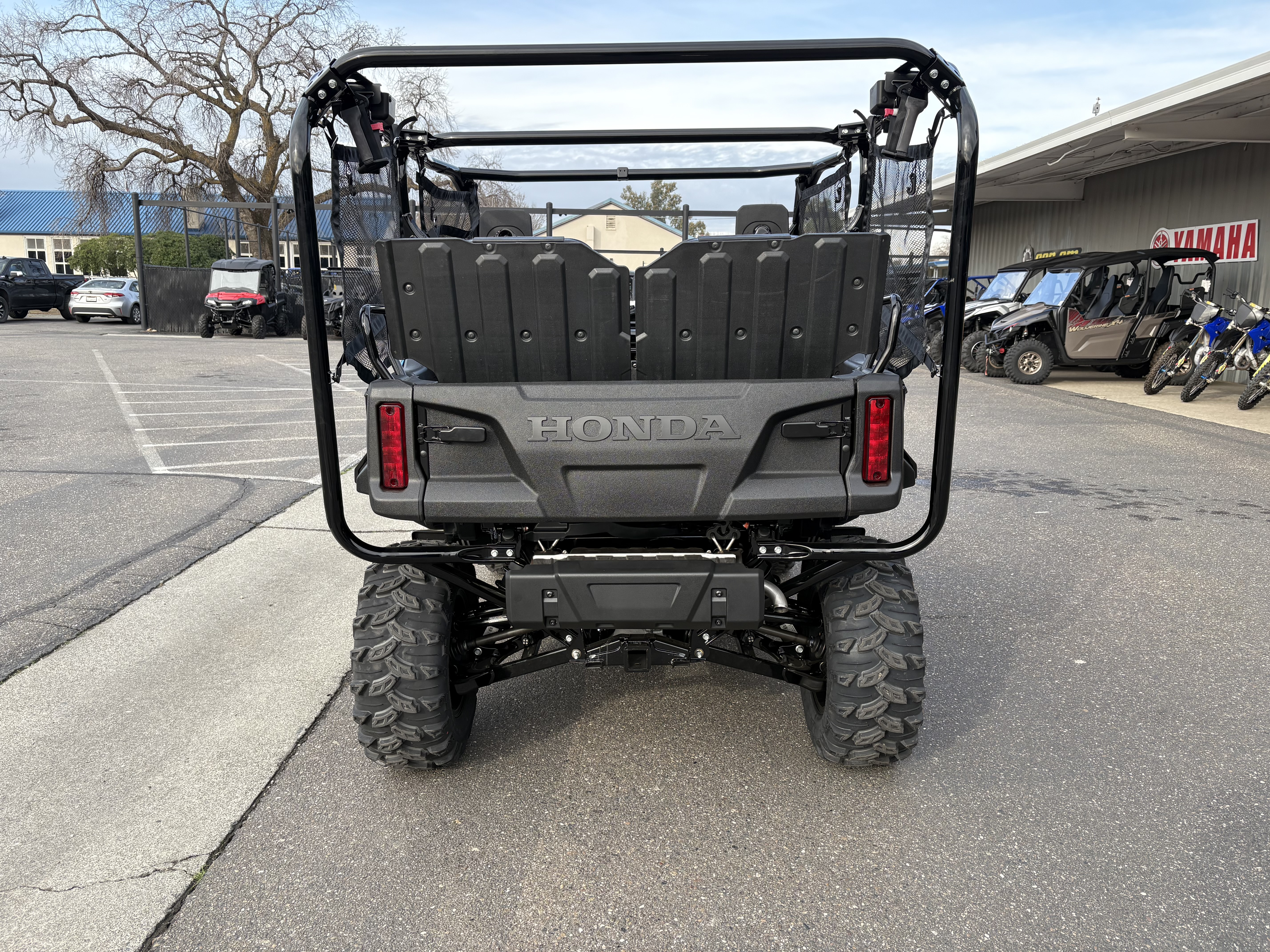 2025 Honda Pioneer 1000-5 Deluxe - Photo 4