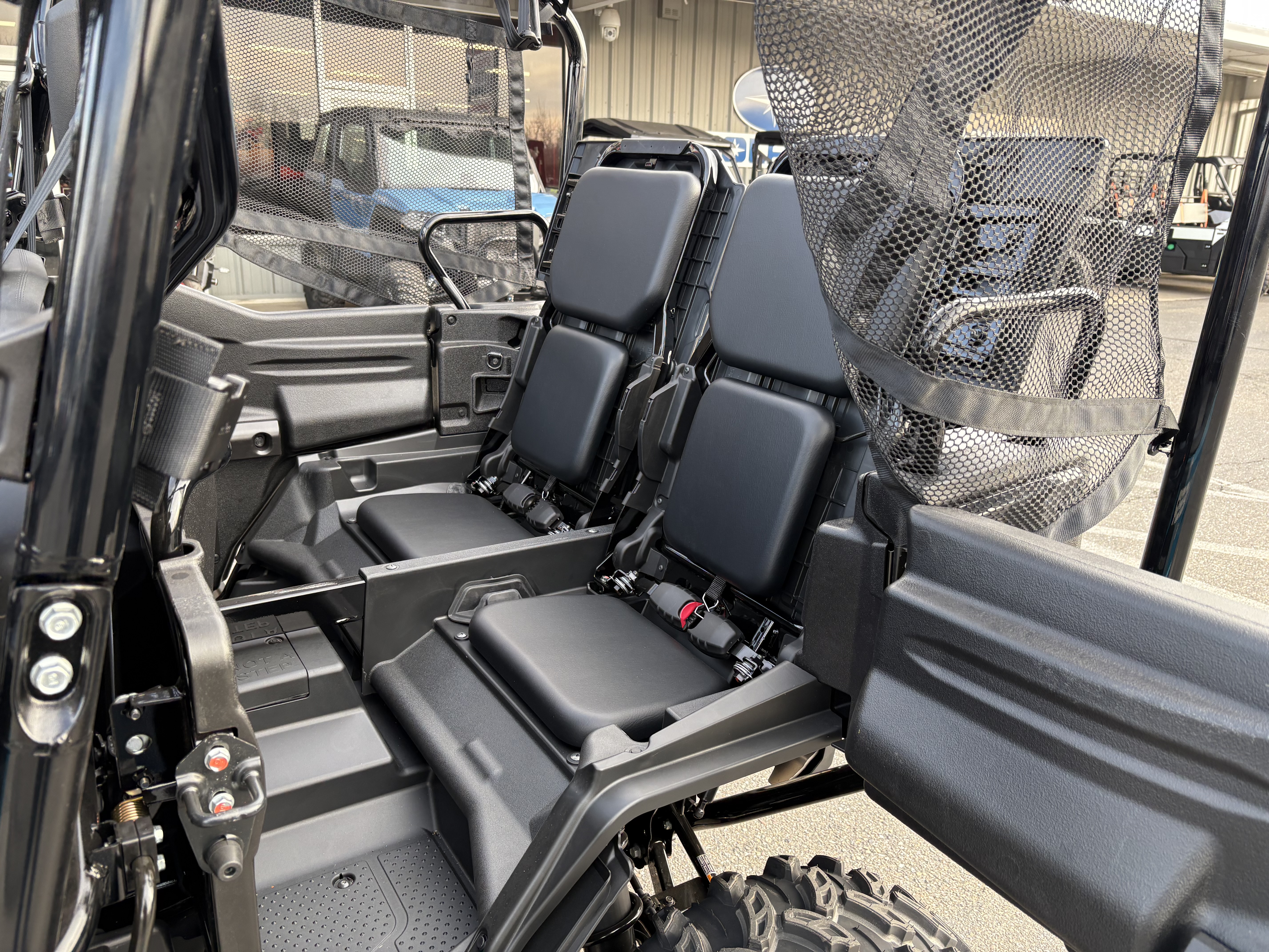 2025 Honda Pioneer 1000-5 Deluxe - Photo 9