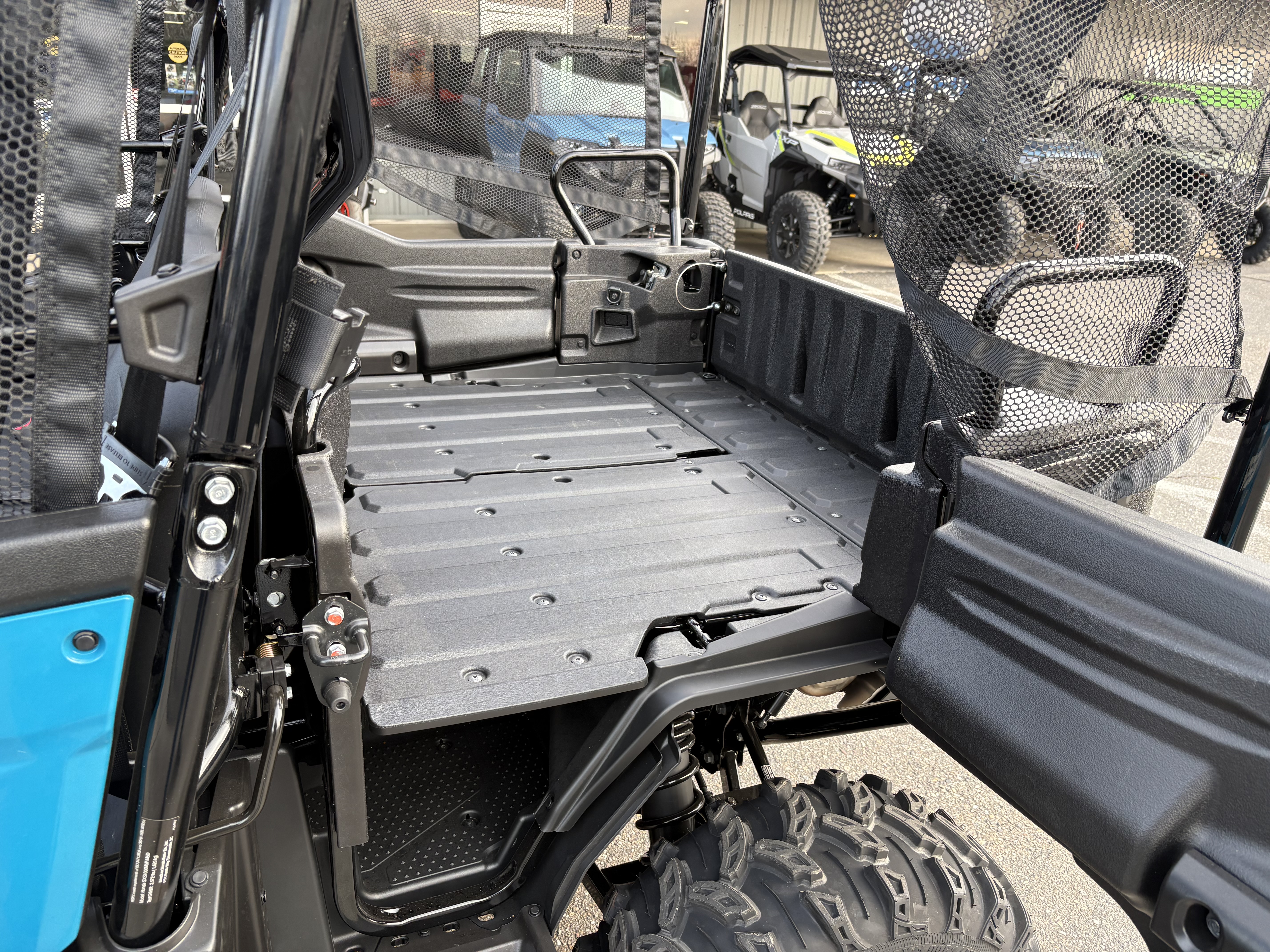 2025 Honda Pioneer 1000-5 Deluxe - Photo 10