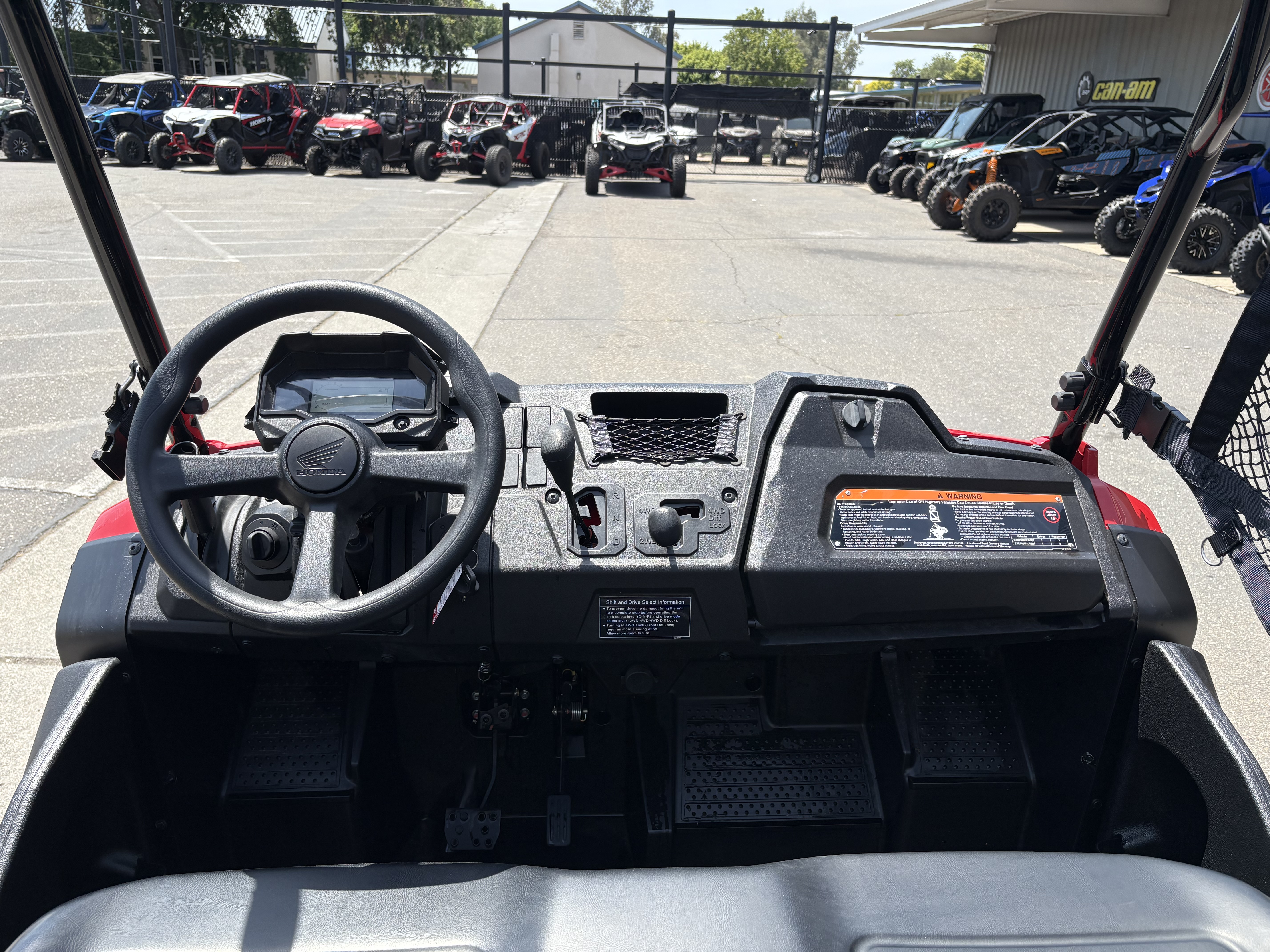 2025 Honda Pioneer 700 - Photo 6
