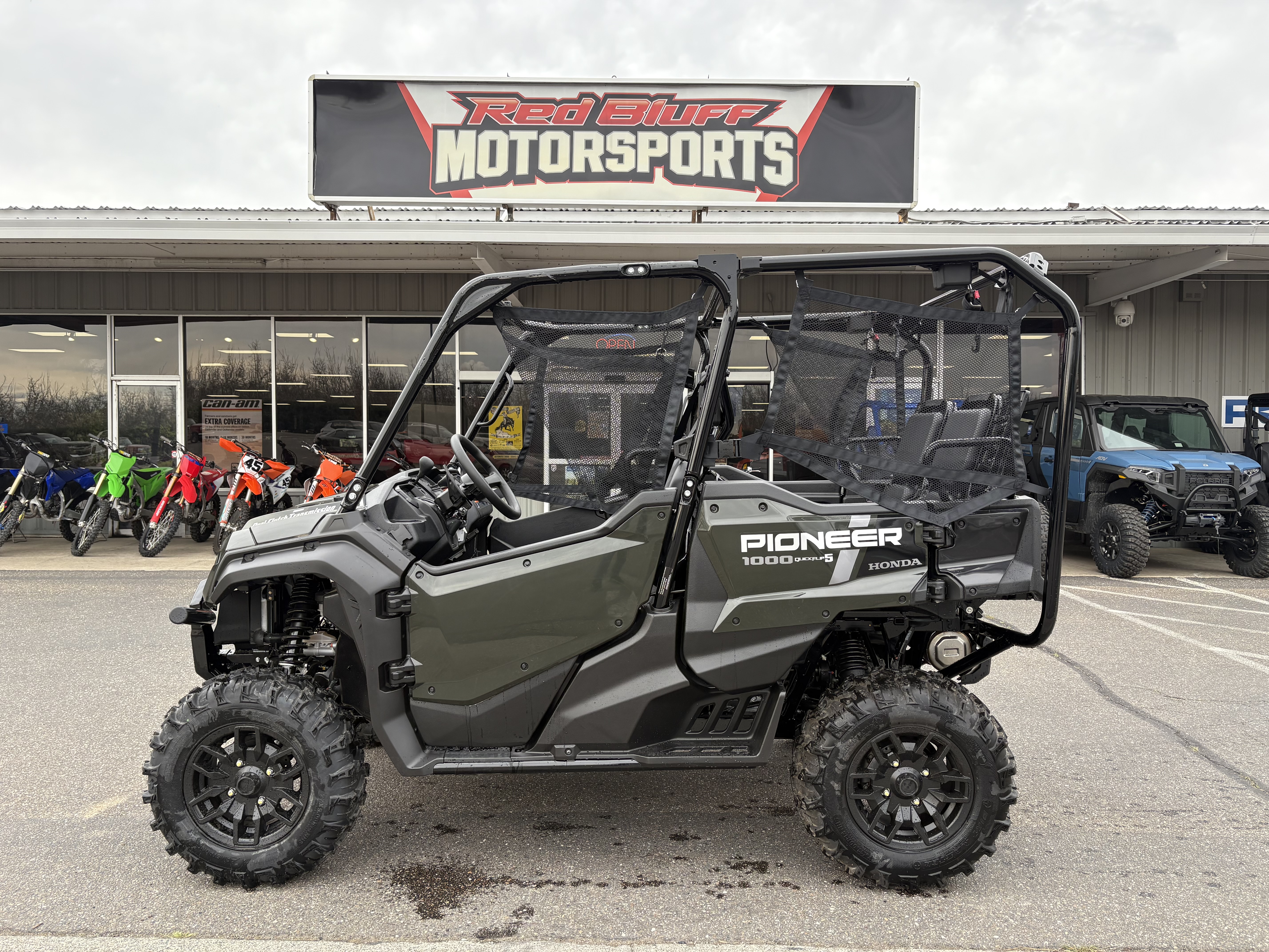 Honda Pioneer 1000-5 Deluxe Image