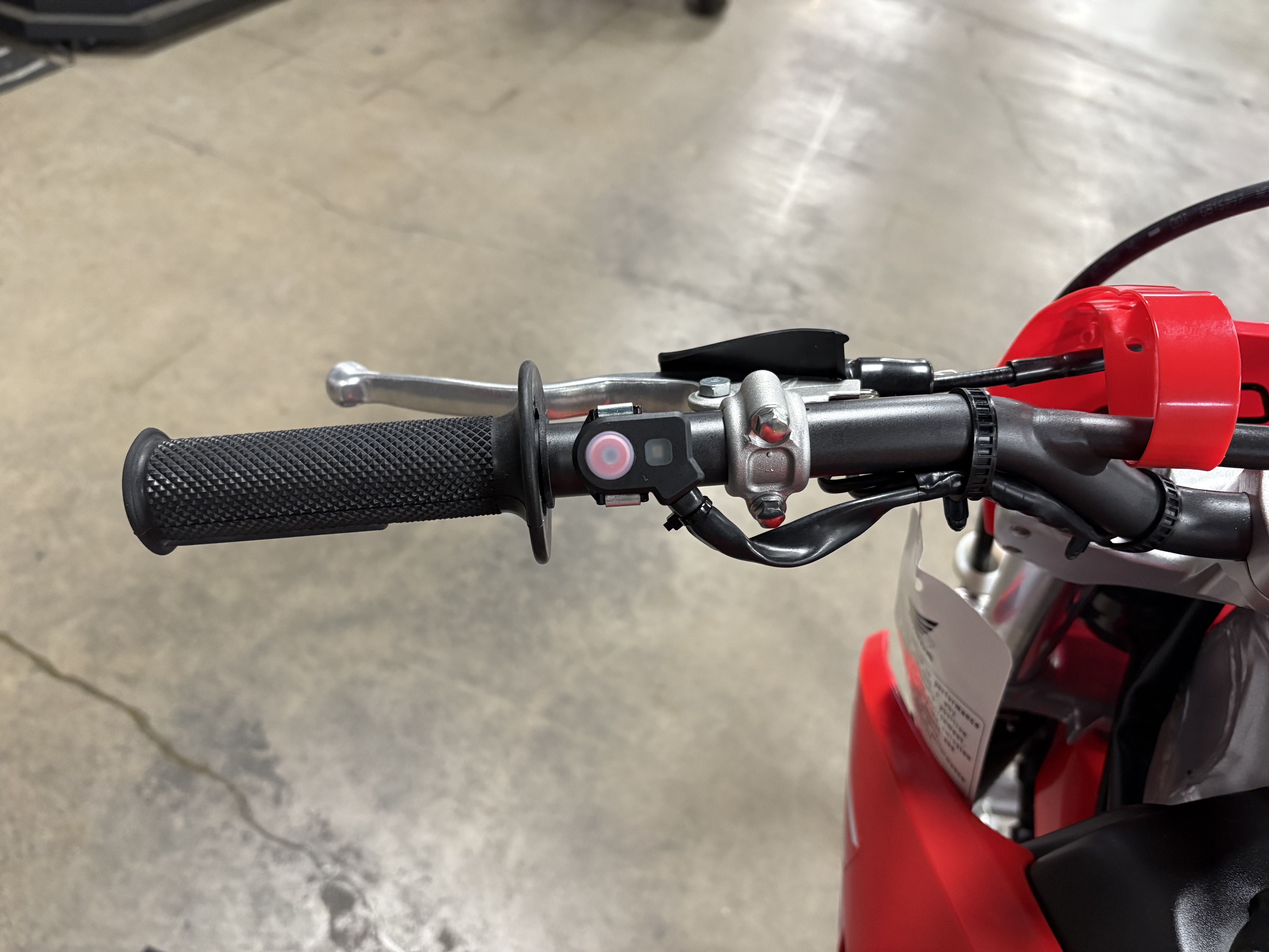 2025 Honda CRF 250F - Photo 6