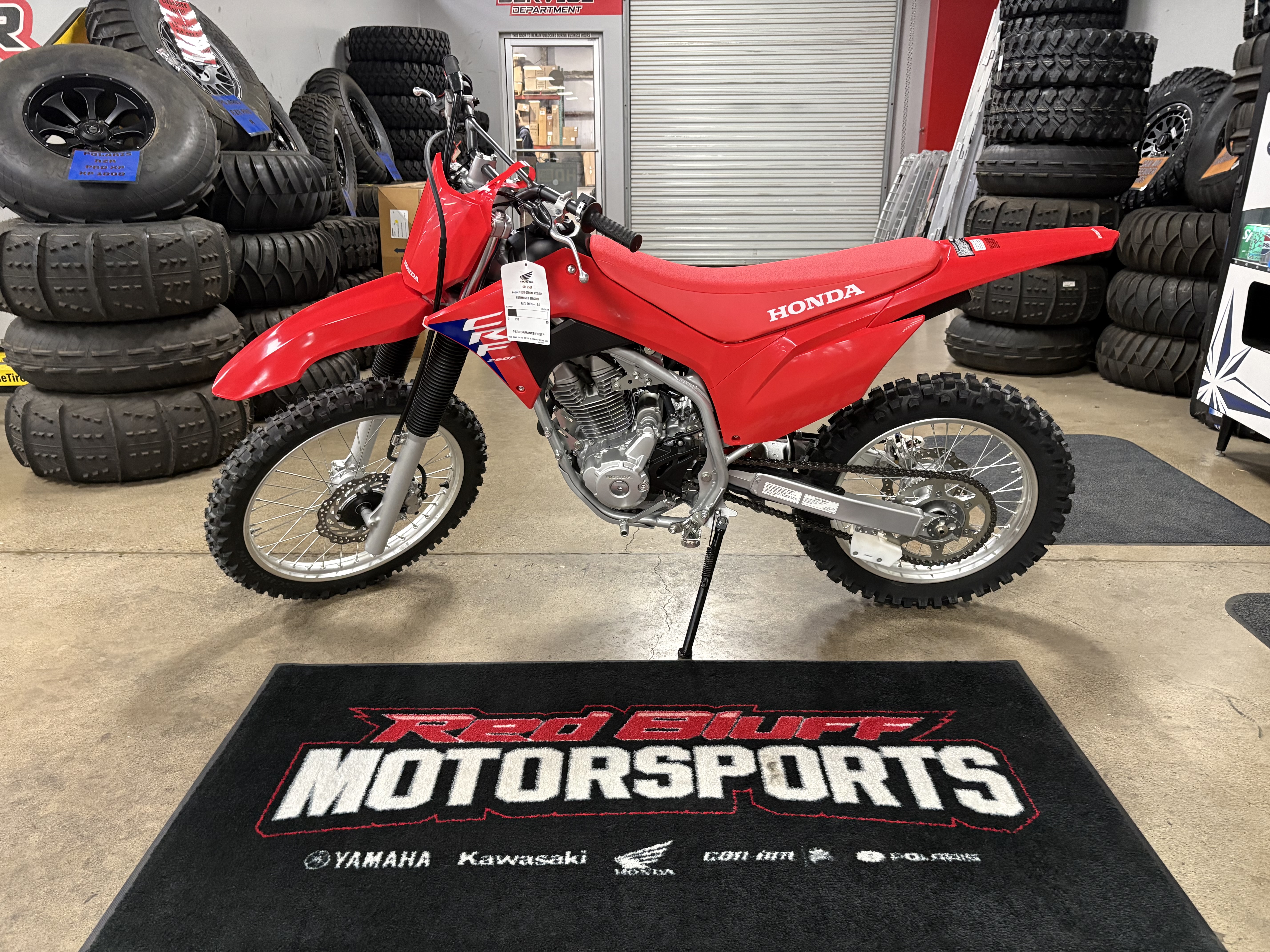 2025 Honda CRF 250F - Photo 3