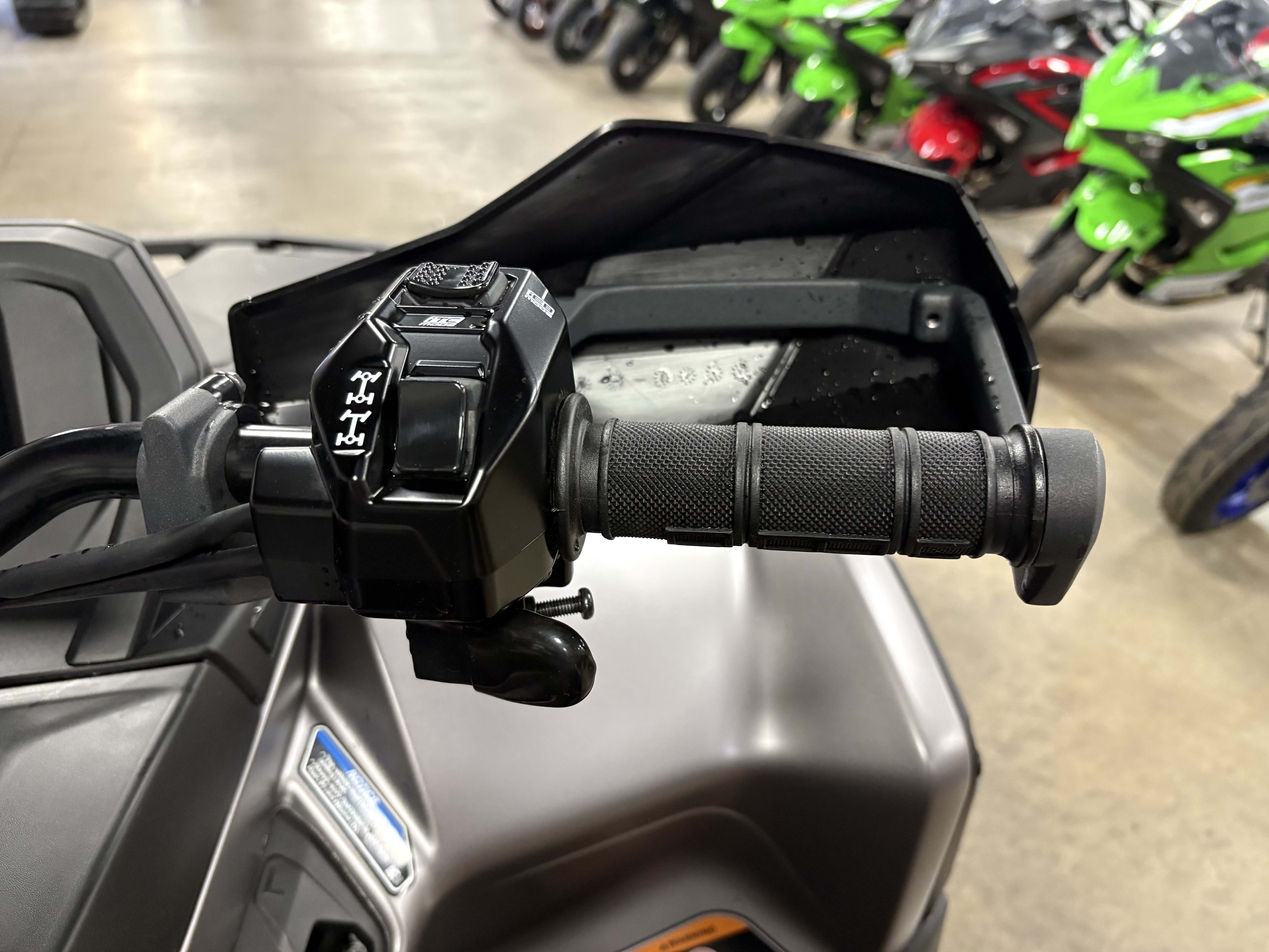 2025 Can-Am Outlander XT 850 - Photo 8