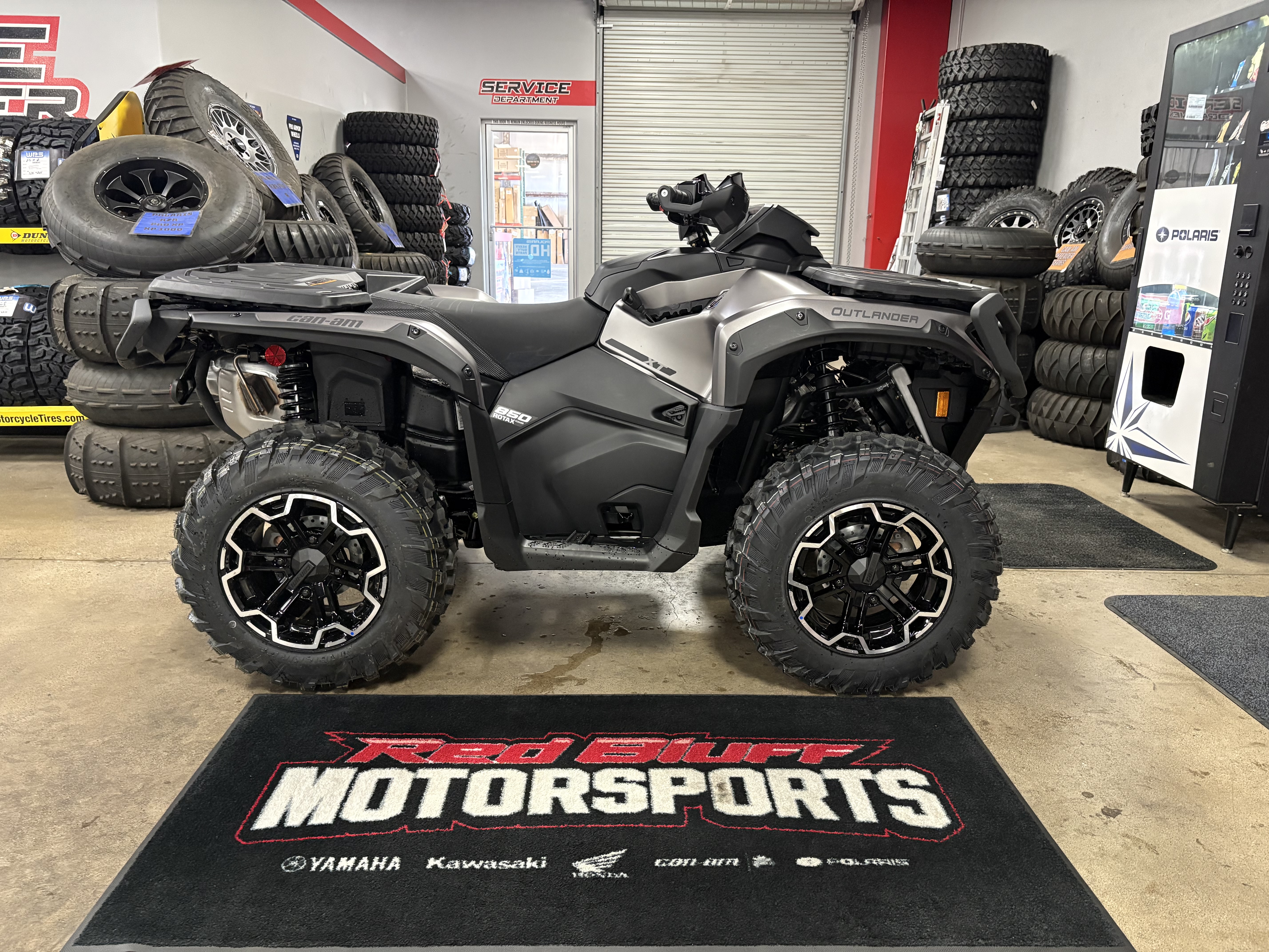 2025 Can-Am Outlander XT 850 - Photo 3