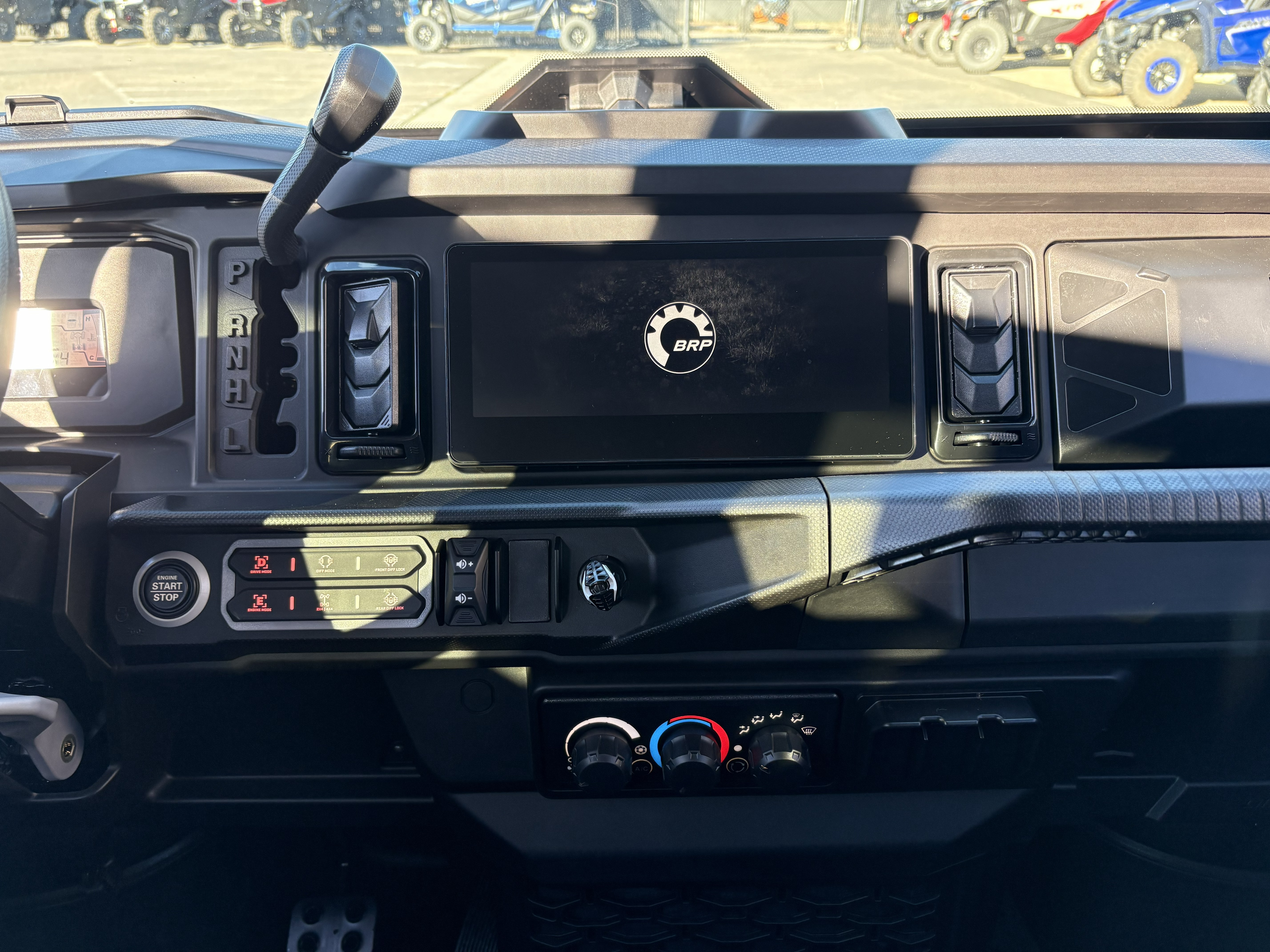 2026 Can-Am Defender Max Limited HD11 - Photo 8