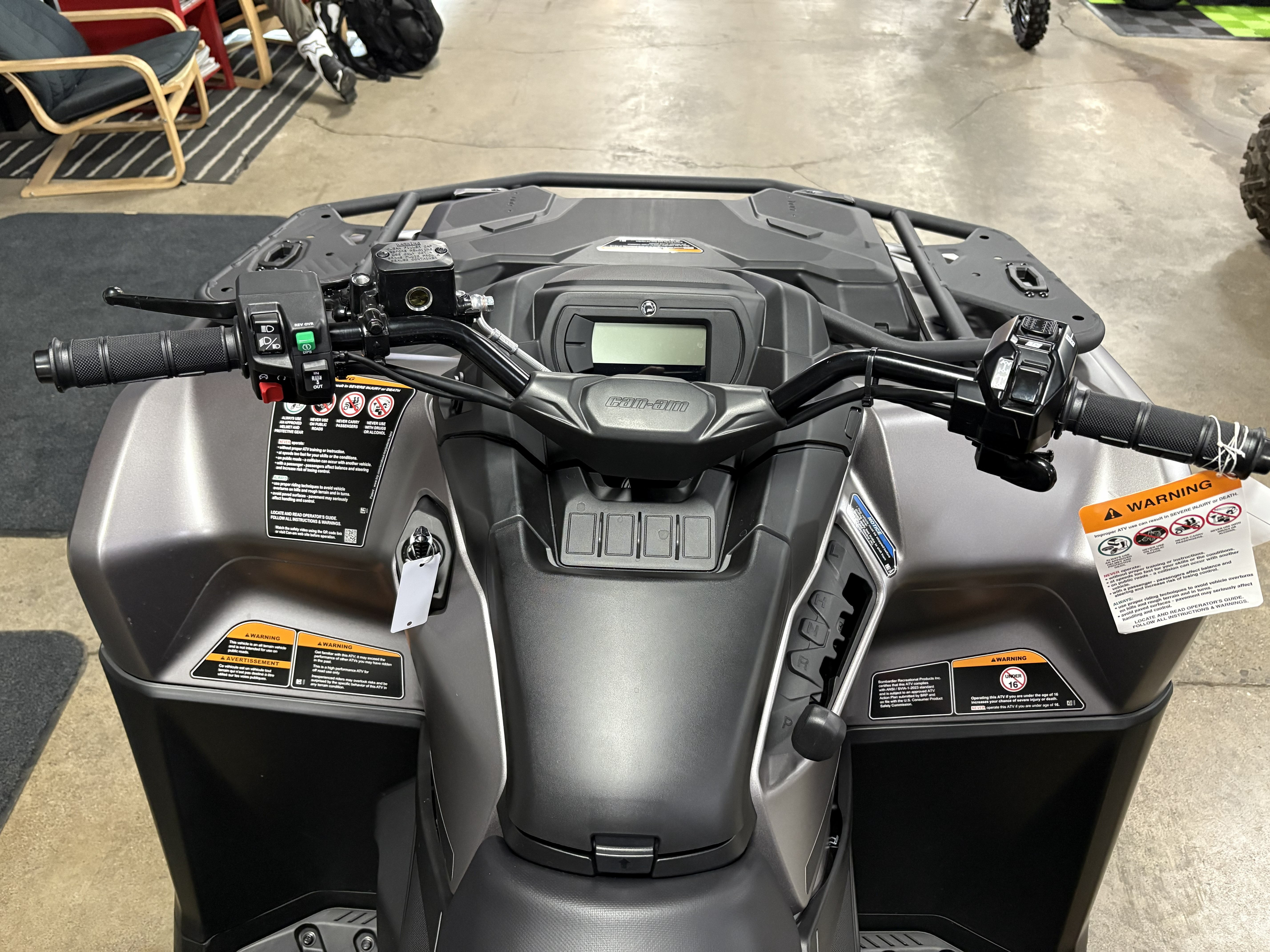 2025 Can-Am Outlander XT 700 - Photo 5