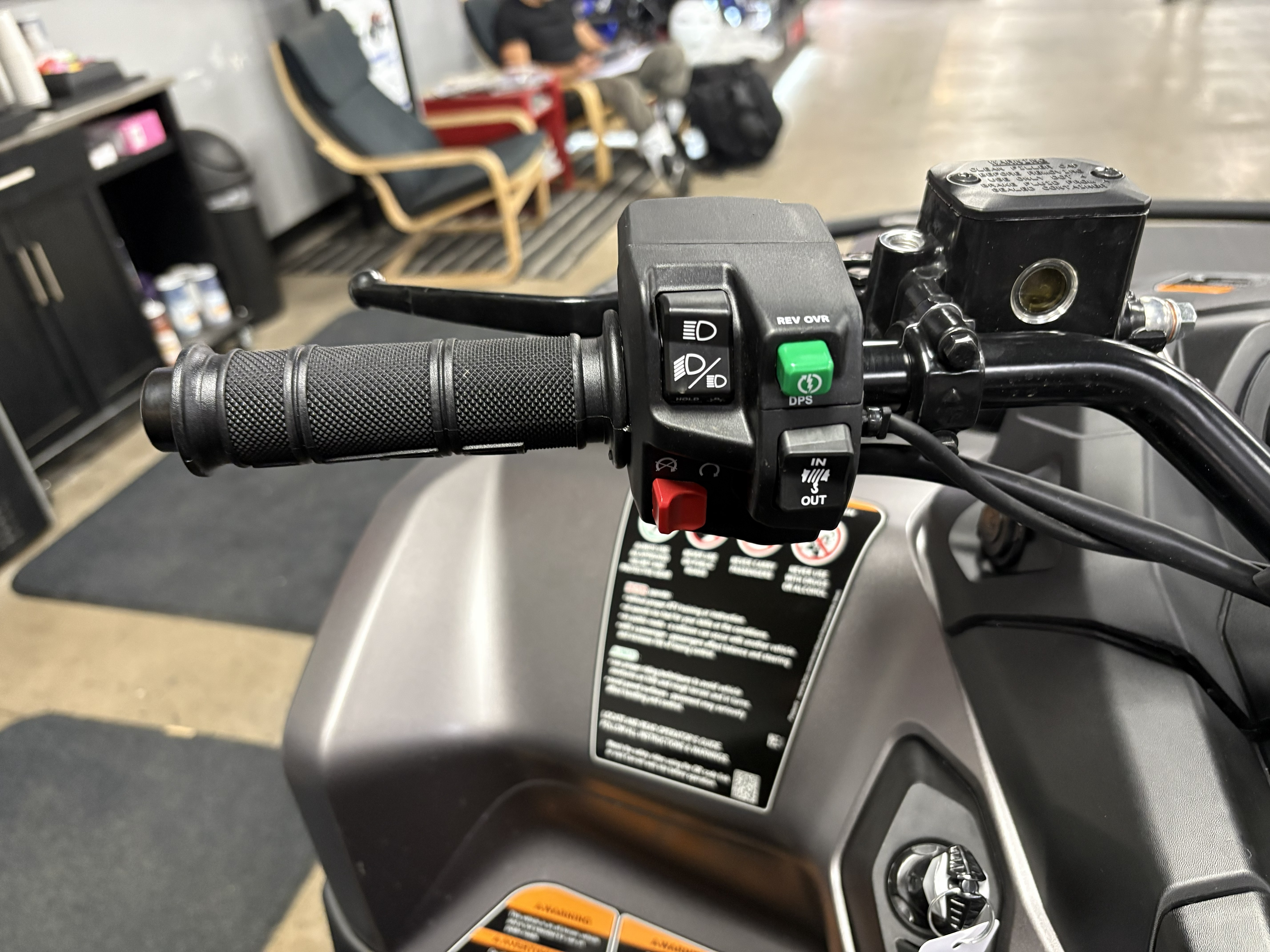 2025 Can-Am Outlander XT 700 - Photo 7
