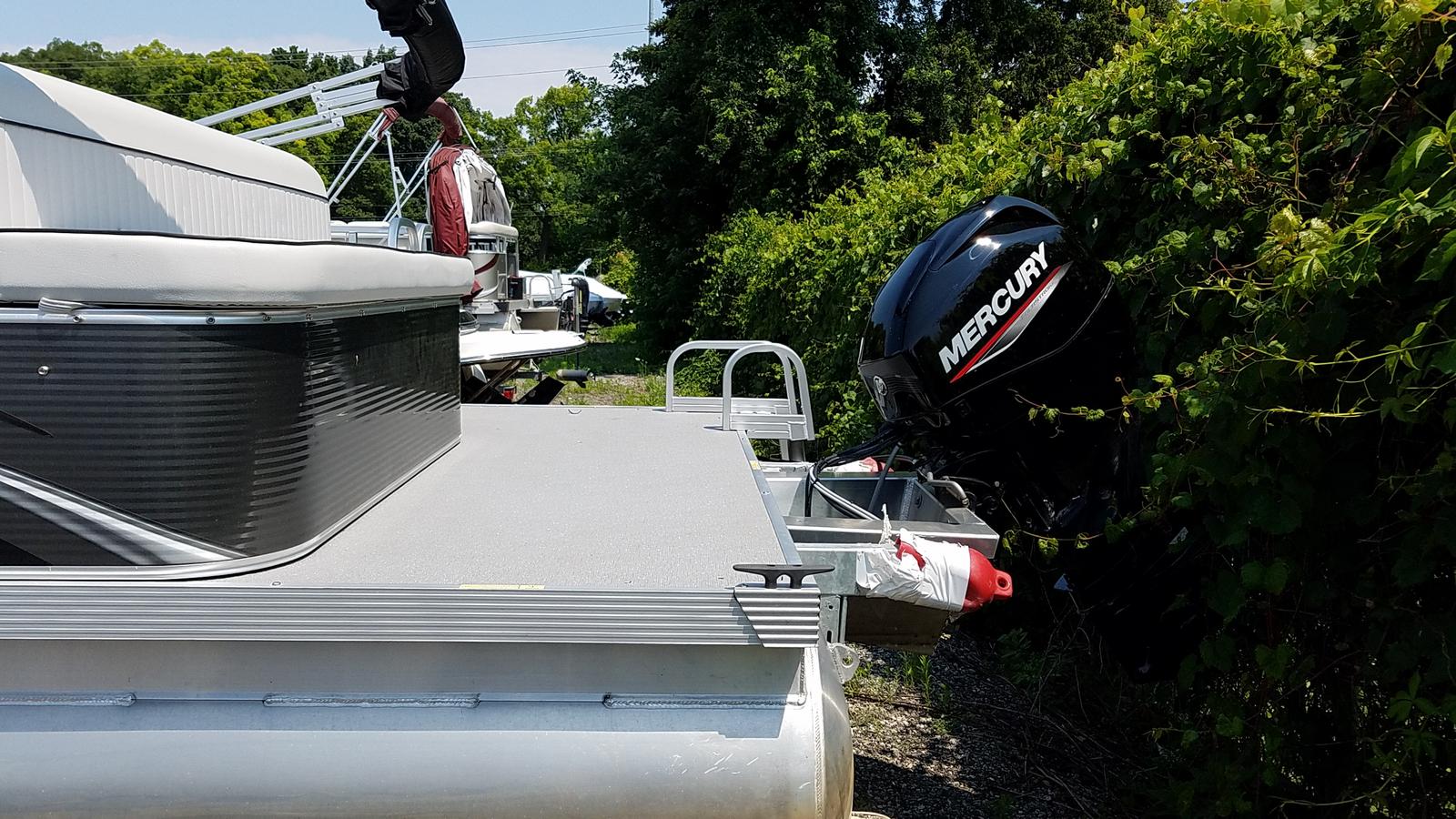 Used 2020 Qwest Pontoons 820/22 Edge Lanai, Wilson Marine Wixom