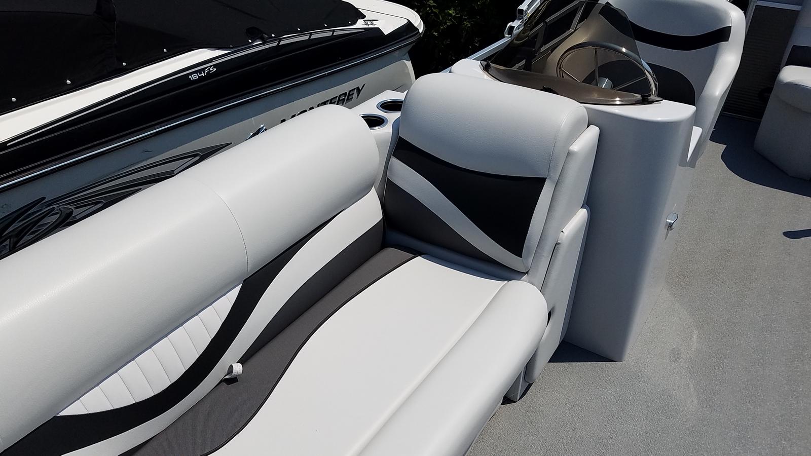 Used 2020 Qwest Pontoons 820/22 Edge Lanai, Wilson Marine Wixom