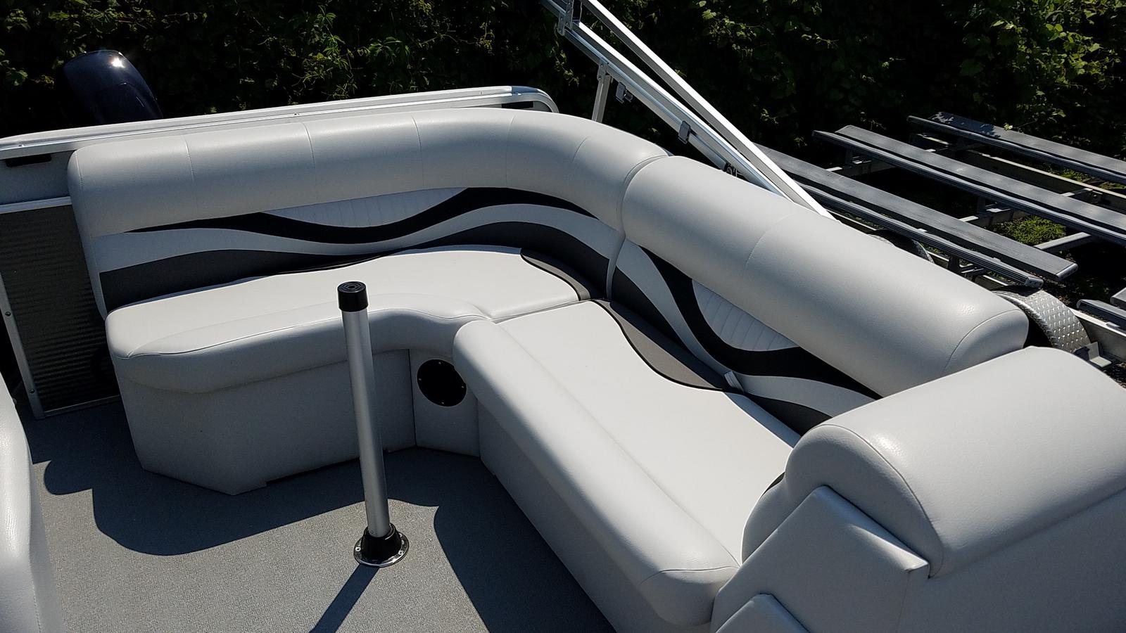 Used 2020 Qwest Pontoons 820/22 Edge Lanai, Wilson Marine Wixom