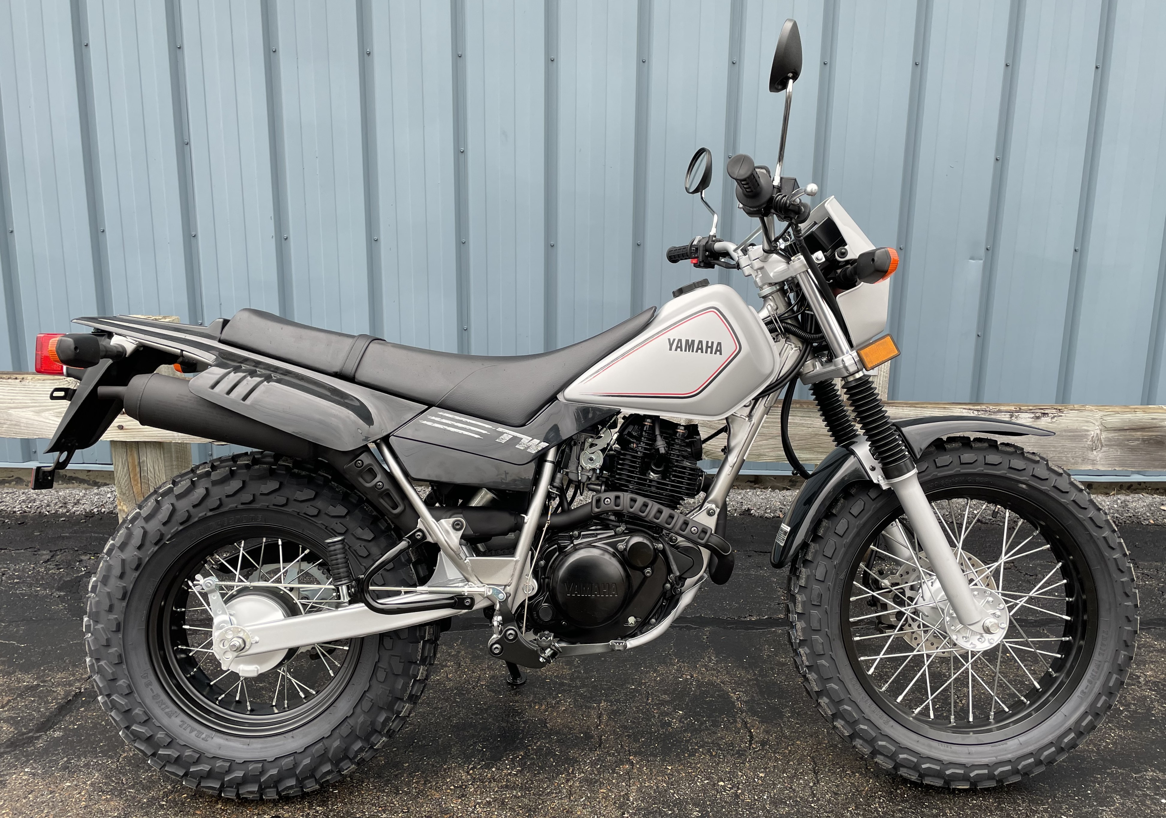 2025 Yamaha TW200