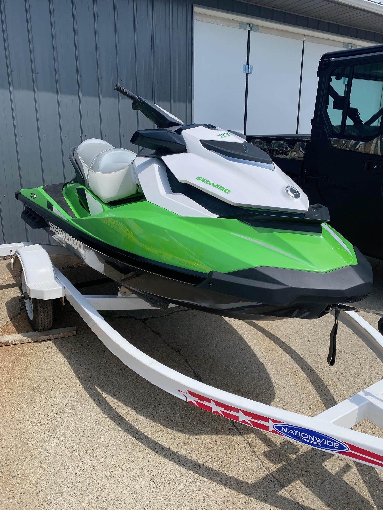 2014 Sea-Doo GTI™ SE 130 - Photo 2