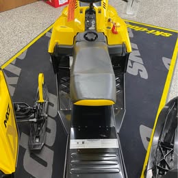 2026 Ski-Doo MXZ 200 - Photo 3
