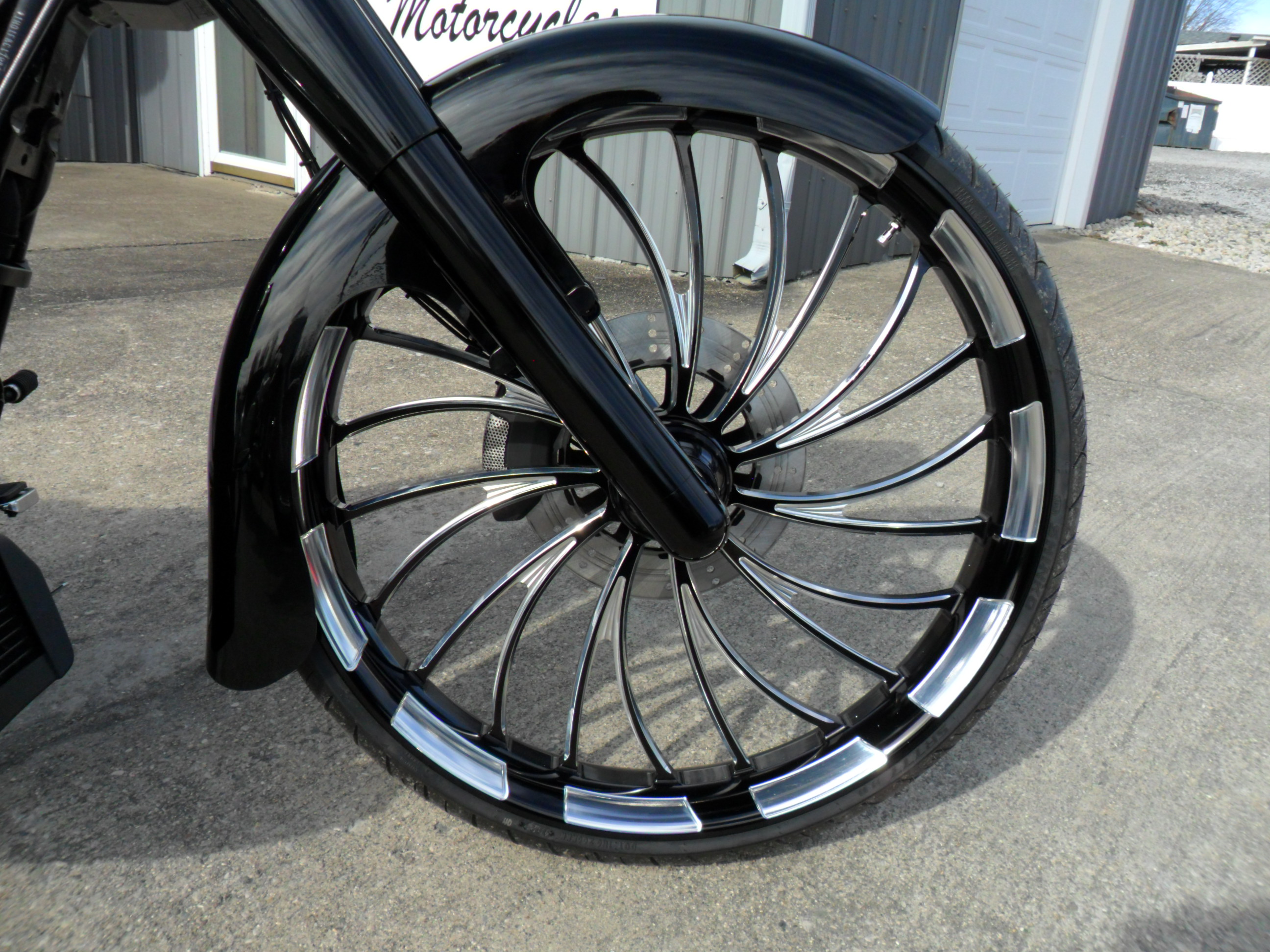 2020 Harley-Davidson® FLHR - Photo 13