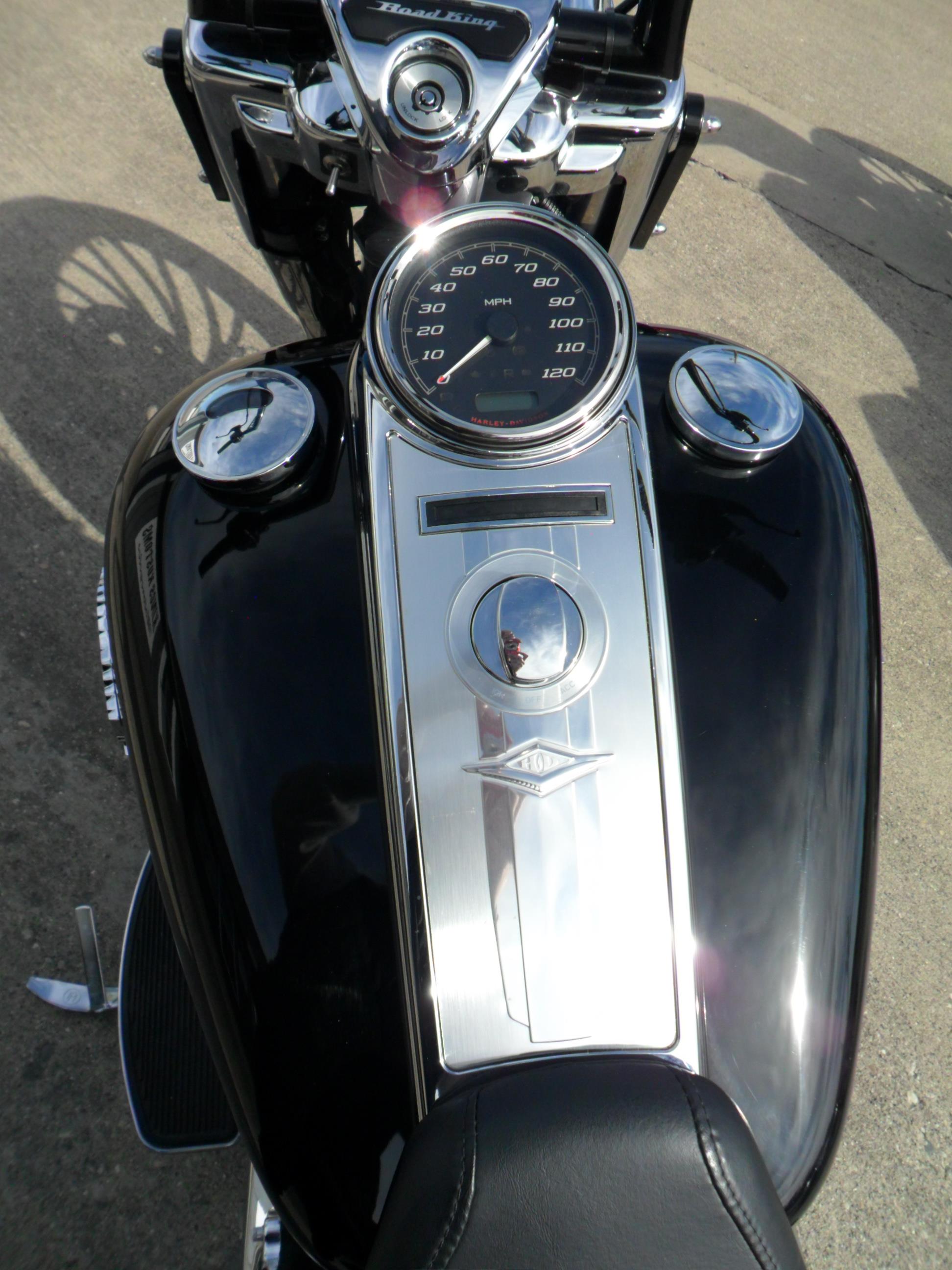 2020 Harley-Davidson® FLHR - Photo 16