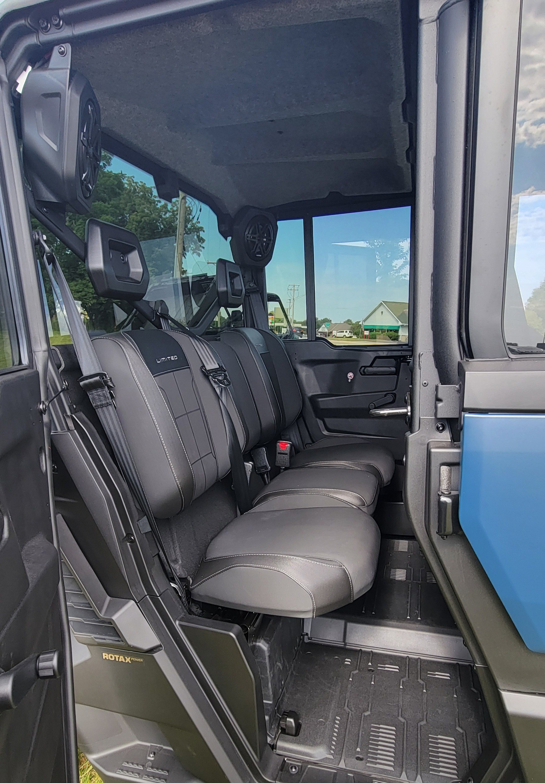 2026 Can-Am DEFENDER MAX LTDCAB HD11 - Photo 7