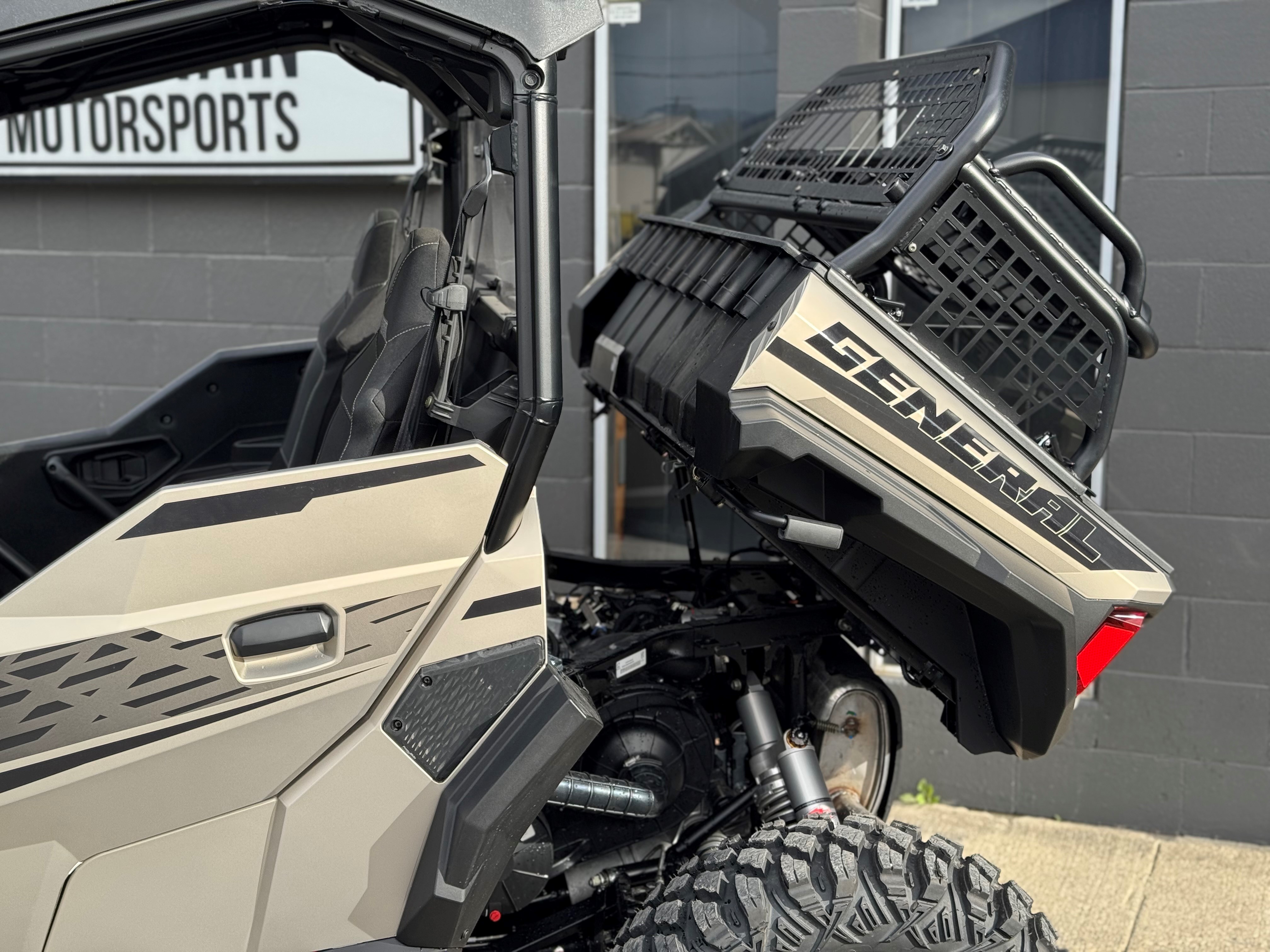 2024 Polaris DEMO GENERAL XP 1000 Ultimate Matte Silver Quartz - Photo 7