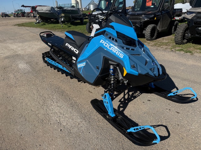 2024 Polaris 850 Pro RMK Slash 165