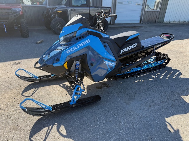 2024 Polaris 850 Pro RMK Slash 165 - Photo 3