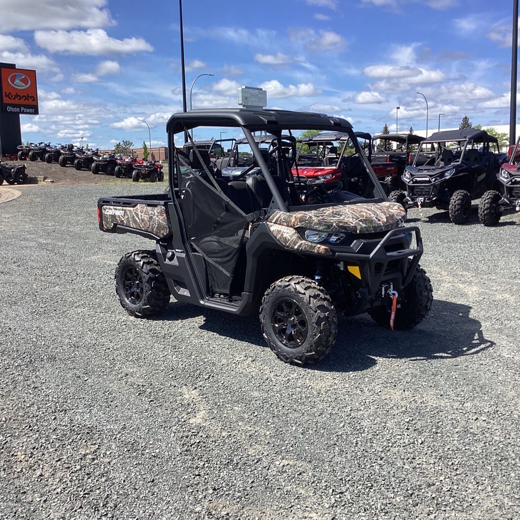 2025 Can-Am Defender XT HD7