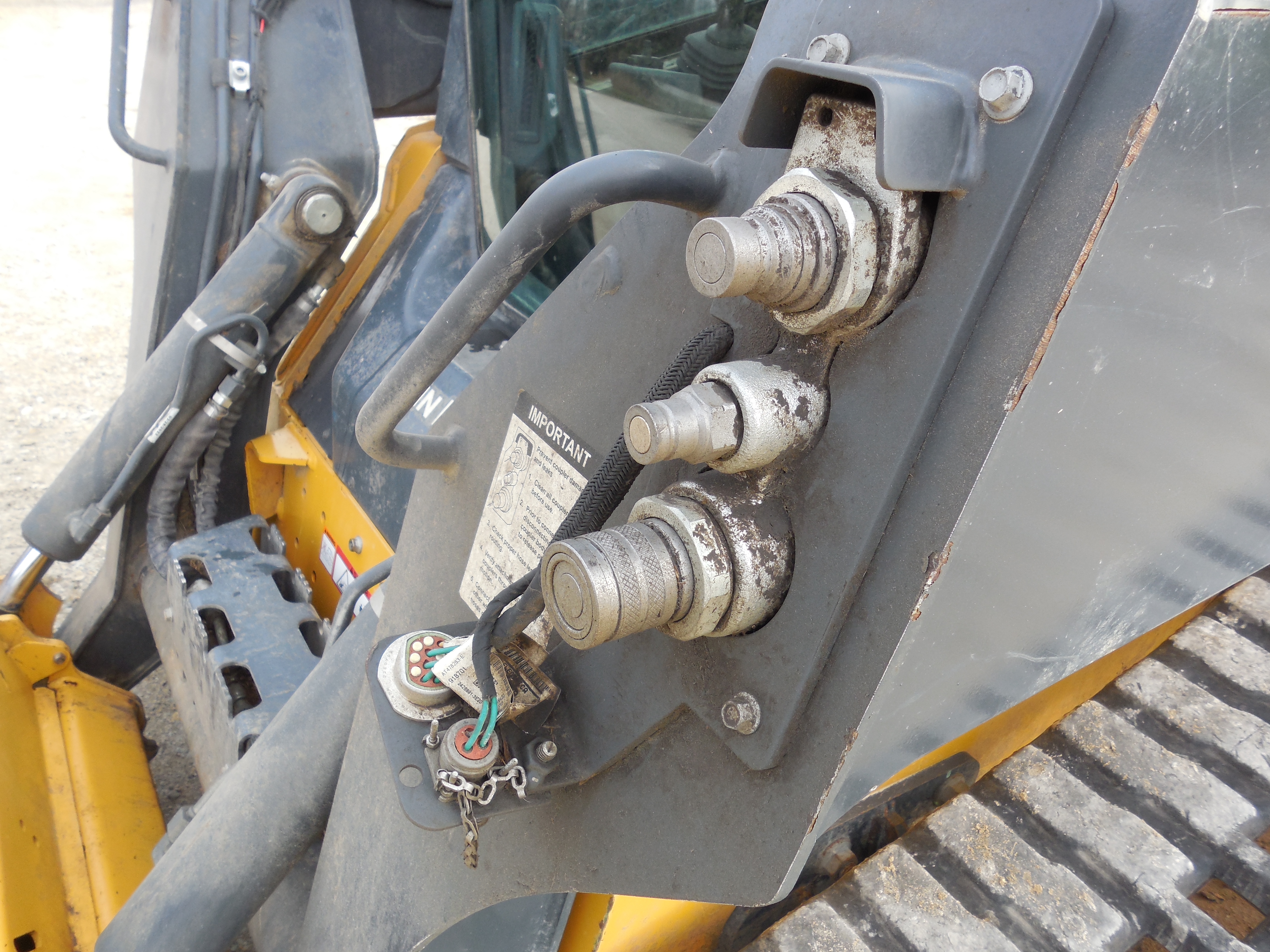 2022 John Deere 325G - Photo 19